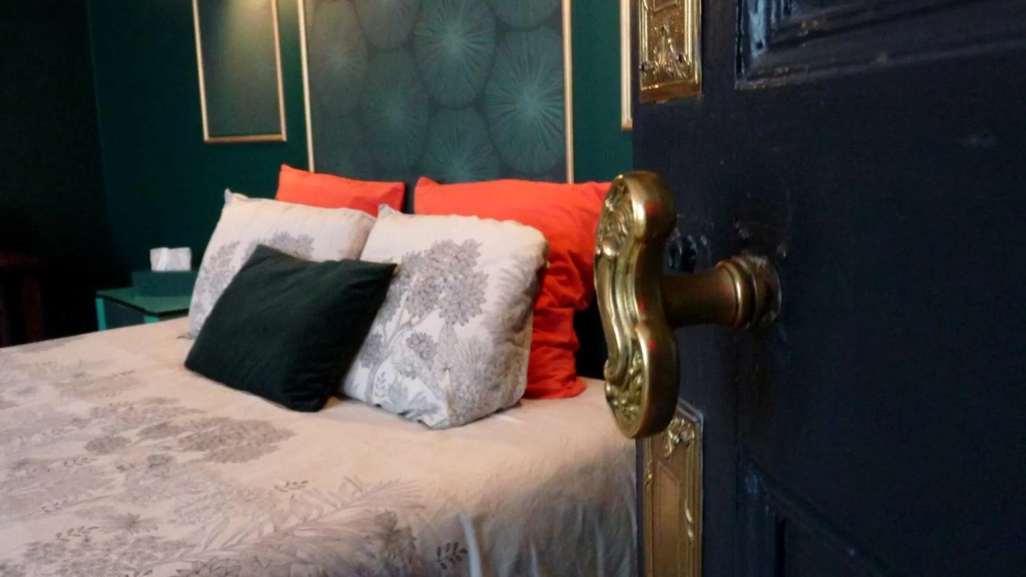 Bed in Chambres d'hôtes Coté Halles