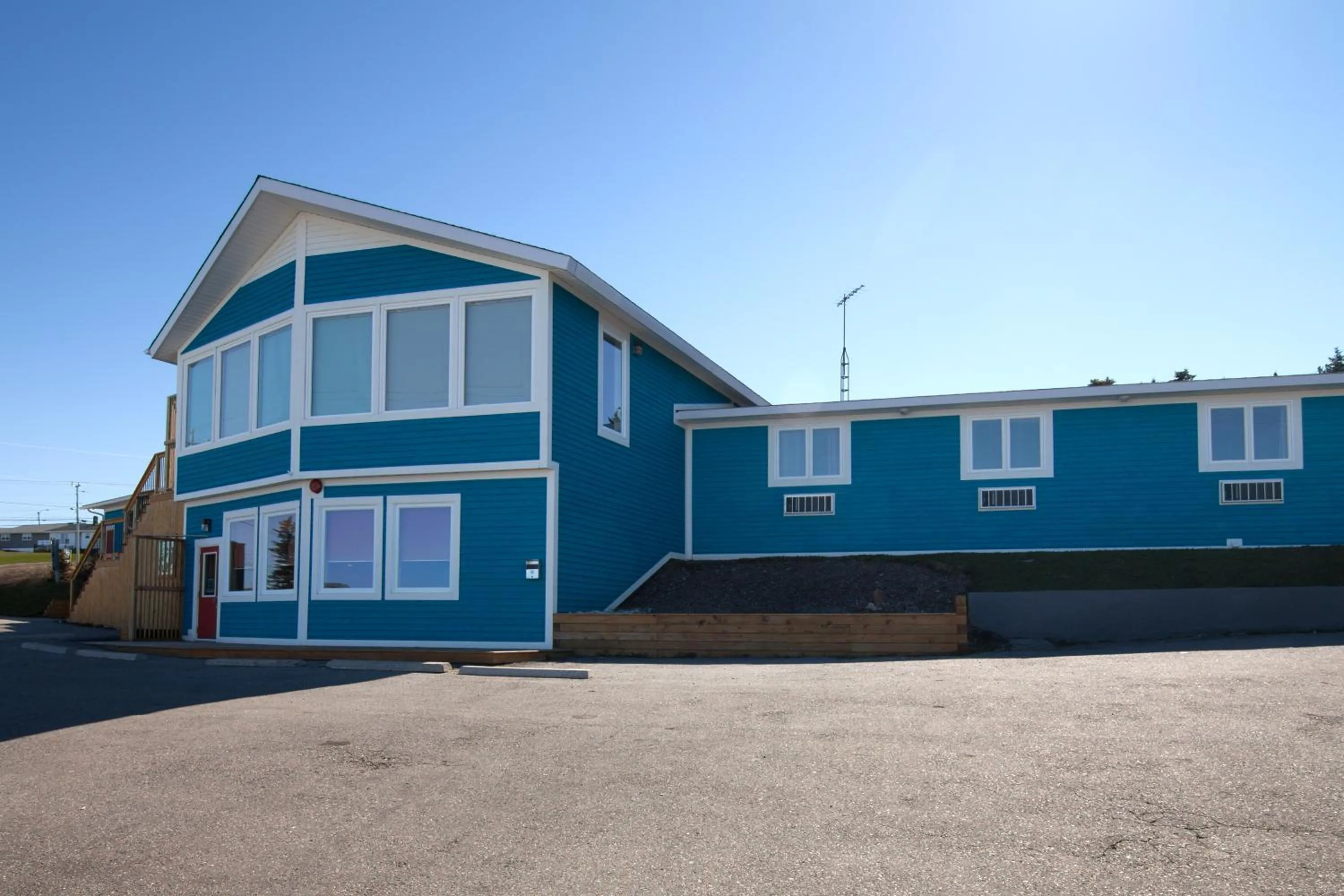 Anchor Inn Hotel and Suites
