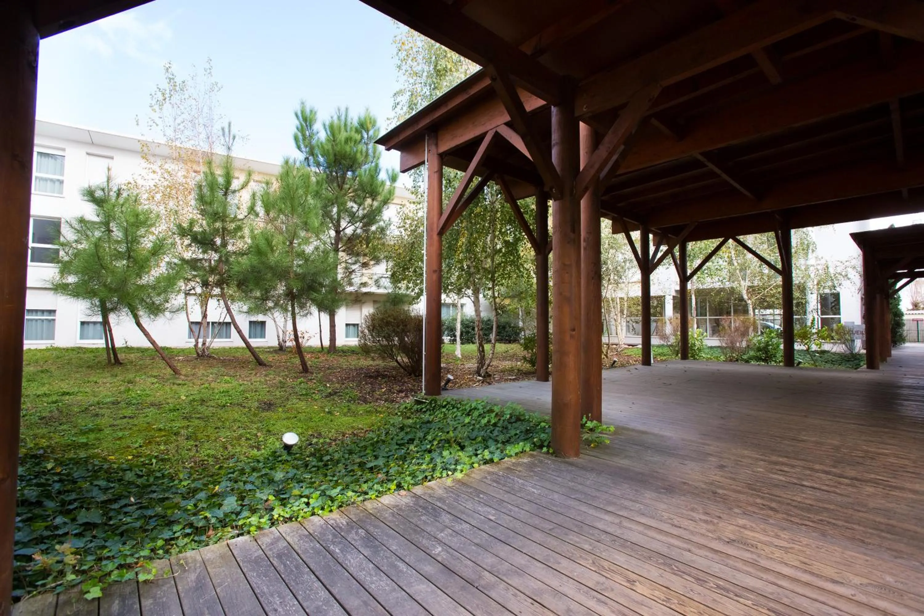 Facade/entrance in All Suites Appart Hôtel - Bordeaux - Mérignac Aéroport