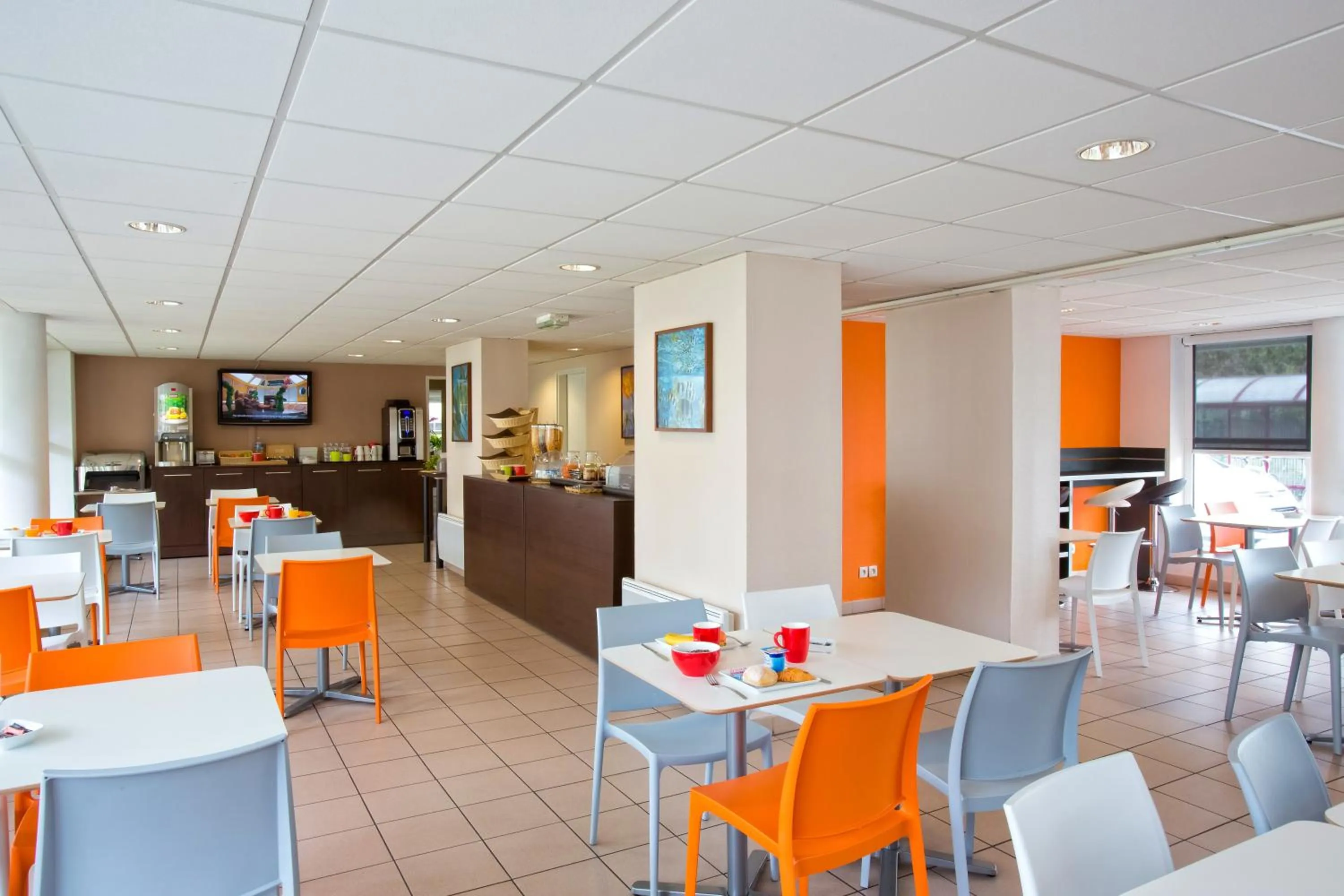 Restaurant/places to eat in All Suites Appart Hôtel - Bordeaux - Mérignac Aéroport