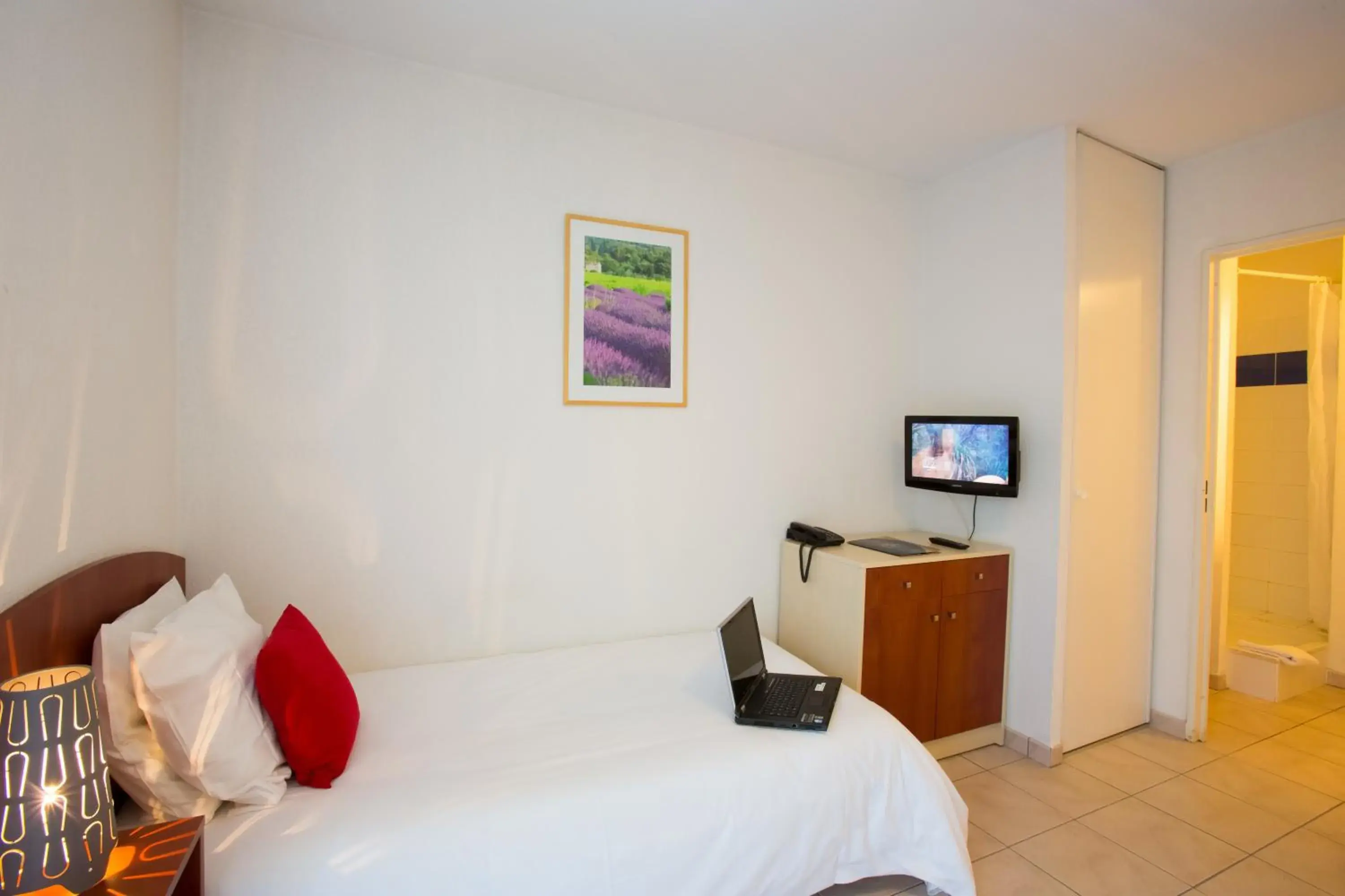 Studio (1 Adult) in All Suites Appart Hôtel - Bordeaux - Mérignac Aéroport Studio (1 Adult) in All Suites Appart Hôtel - Bordeaux - Mérignac Aéroport