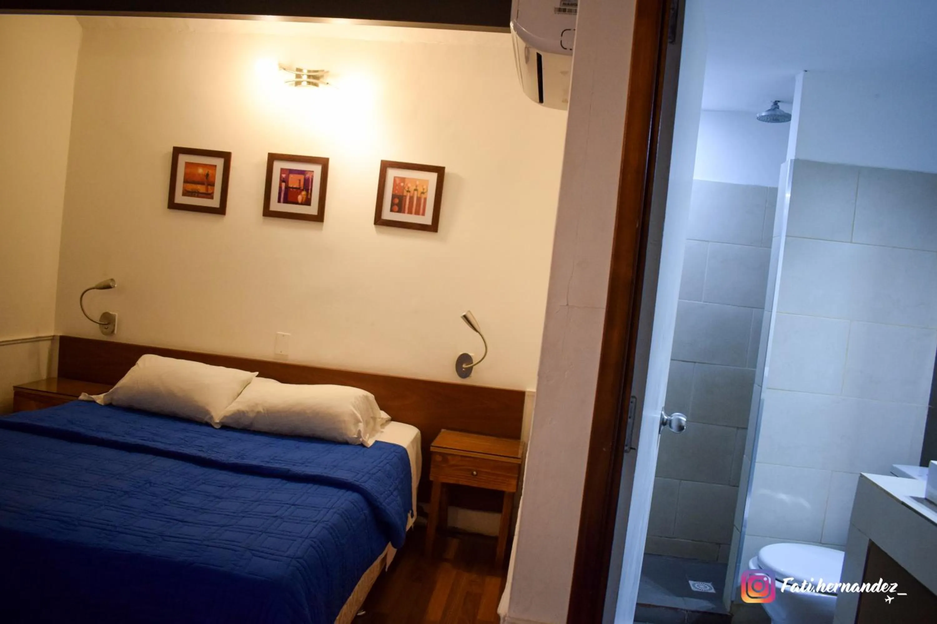 Bed in Hotel Casablanca Montevideo