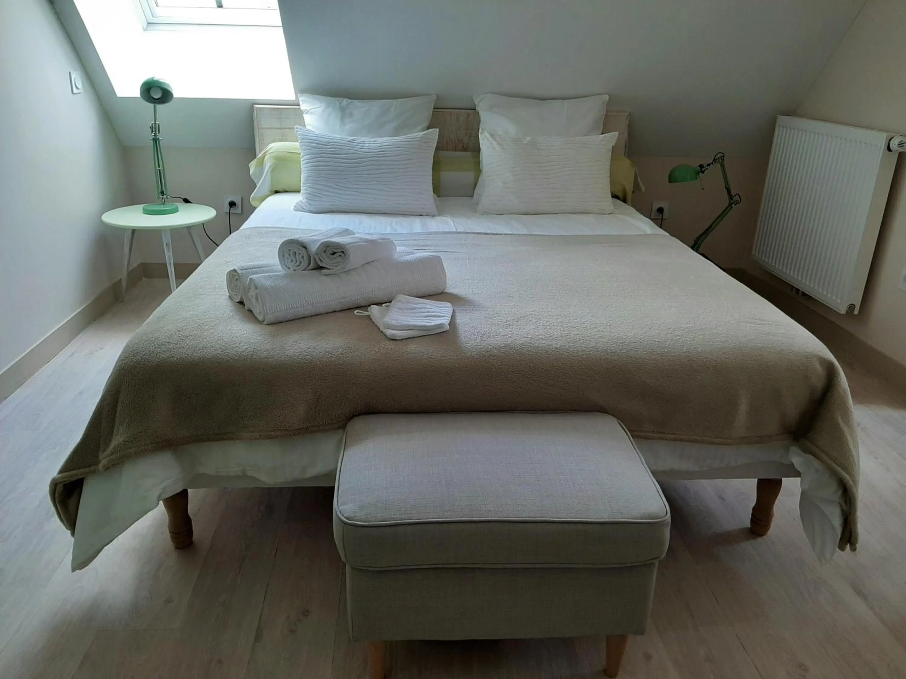 Bed in Aux penates de Toni Beauval