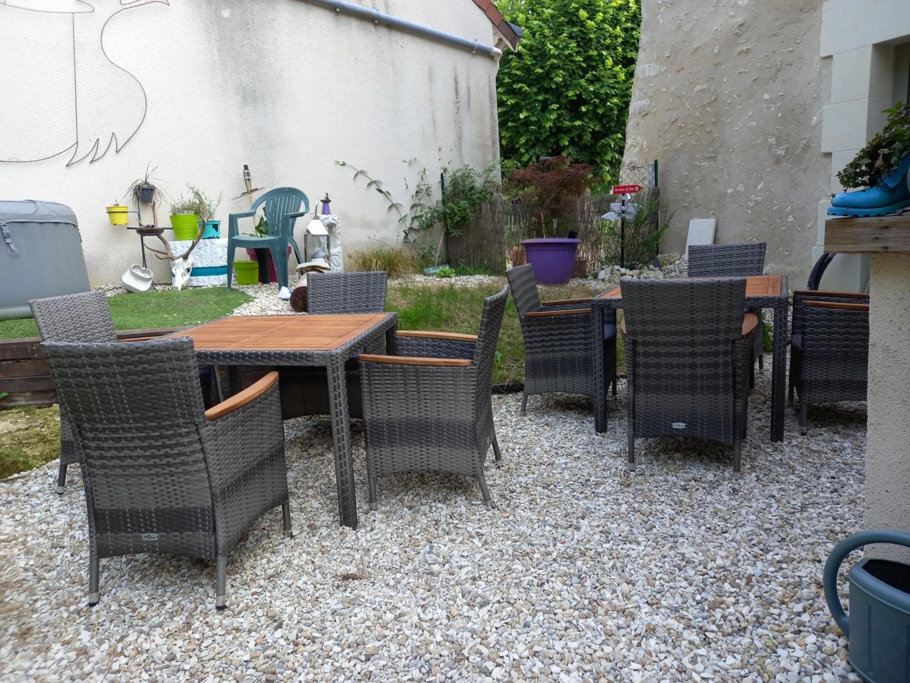 Patio in Aux penates de Toni Beauval