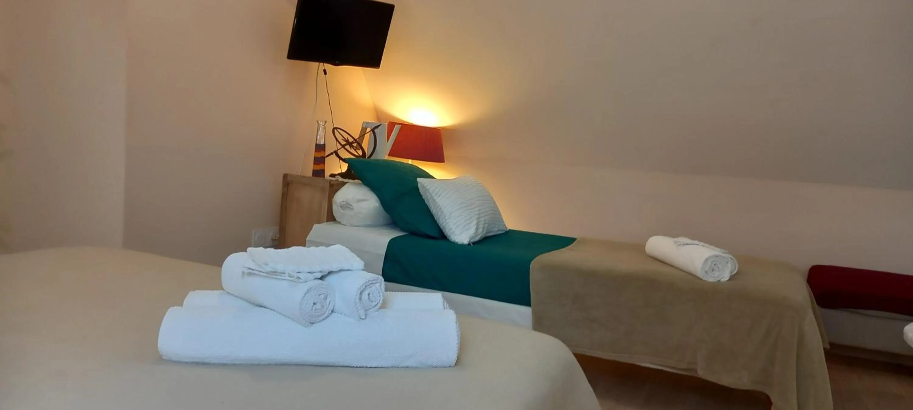 Bed in Aux penates de Toni Beauval