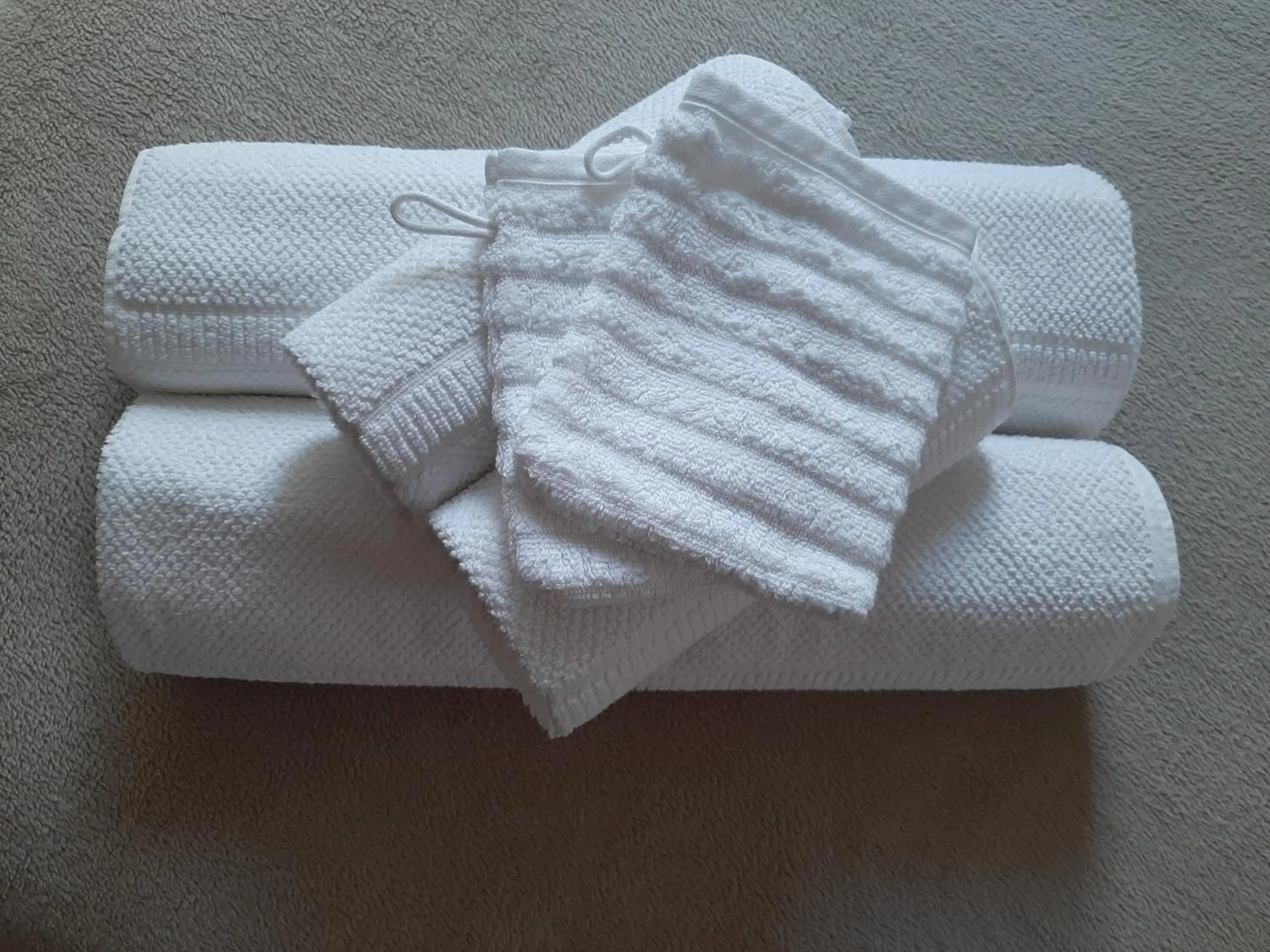 Decorative detail in Aux penates de Toni Beauval