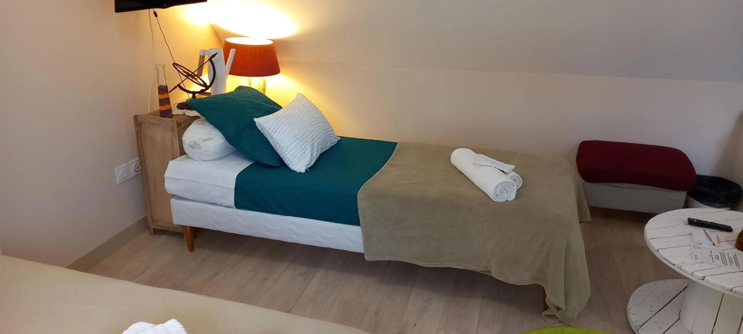 Bed in Aux penates de Toni Beauval