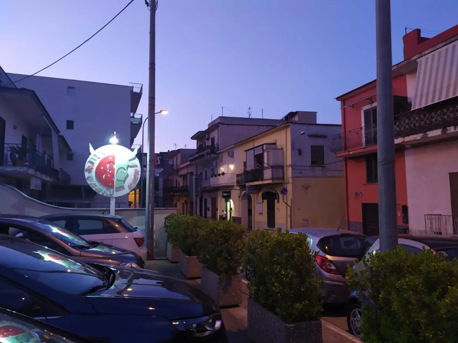 Neighbourhood in Flower house