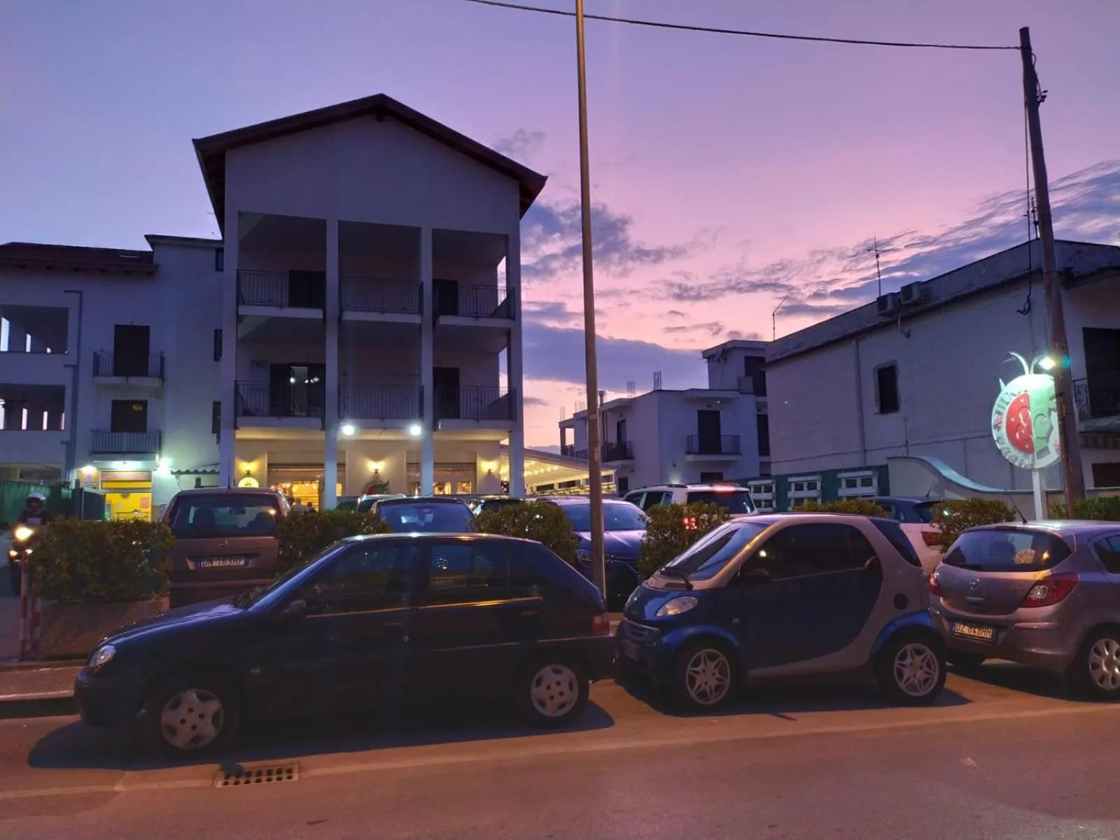 Neighbourhood in Flower house
