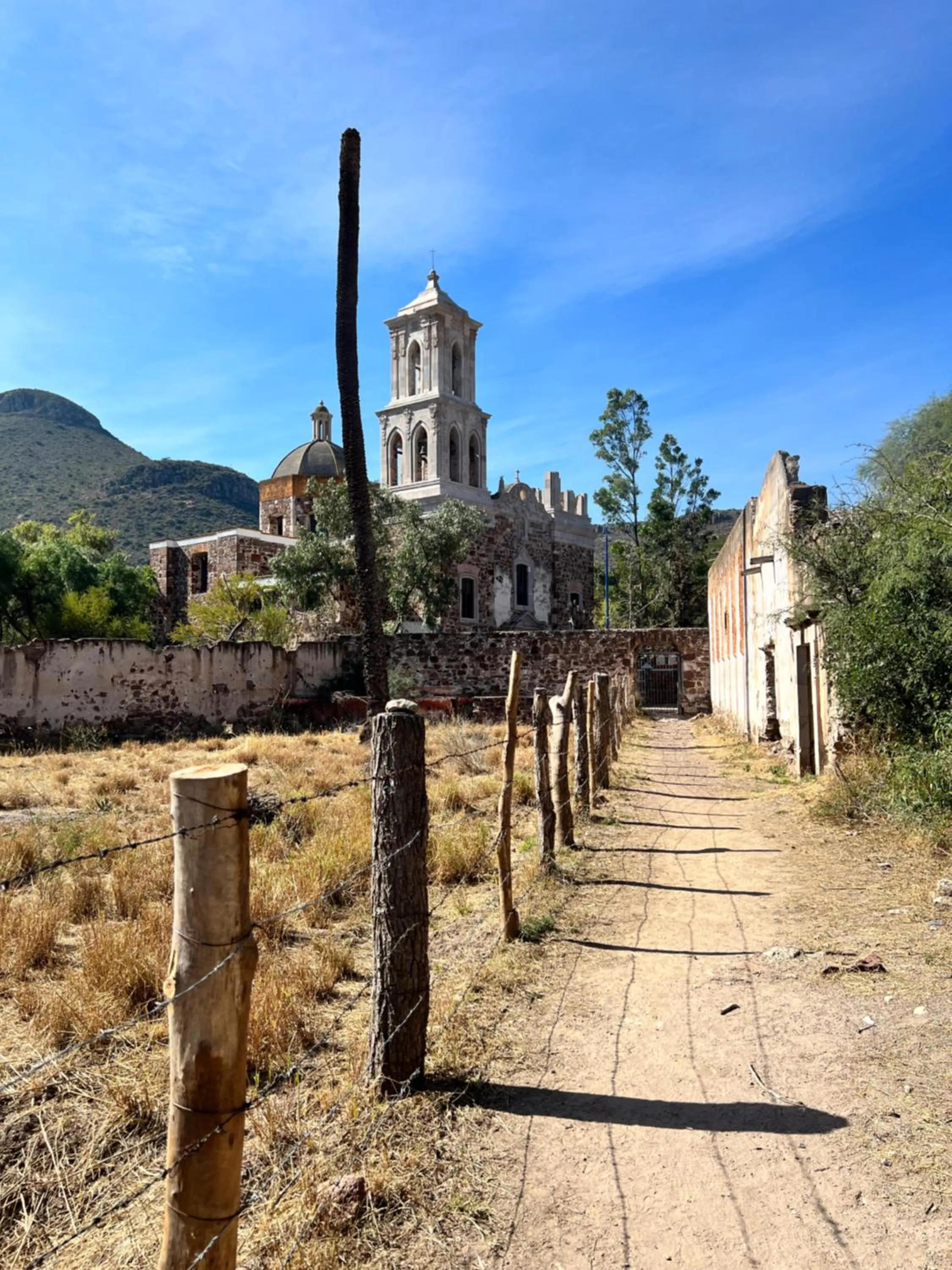 Hiking in Lourdes Hotel Campestre
