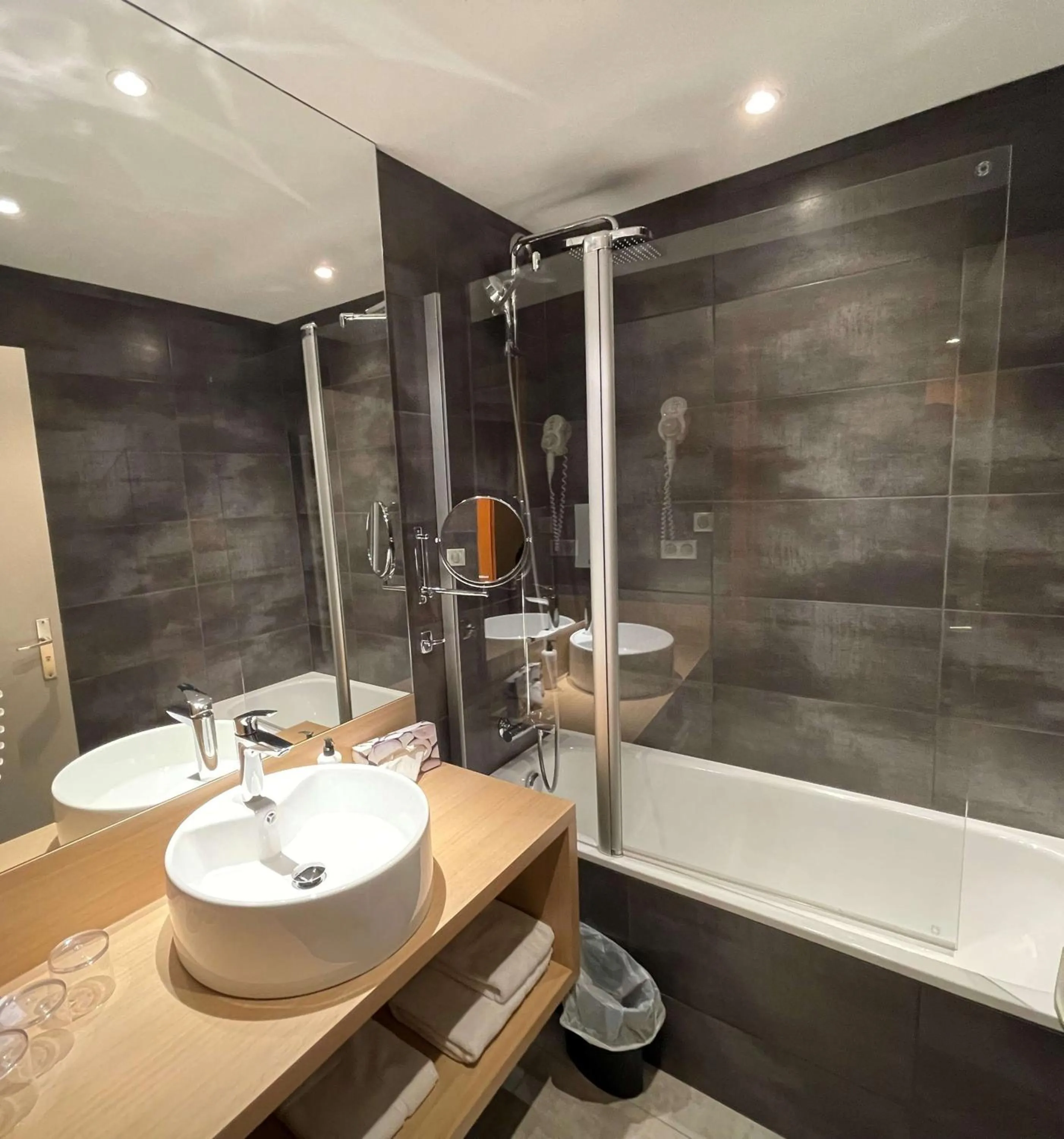 Bathroom in Best Western Plus Hotel & SPA Le Schoenenbourg