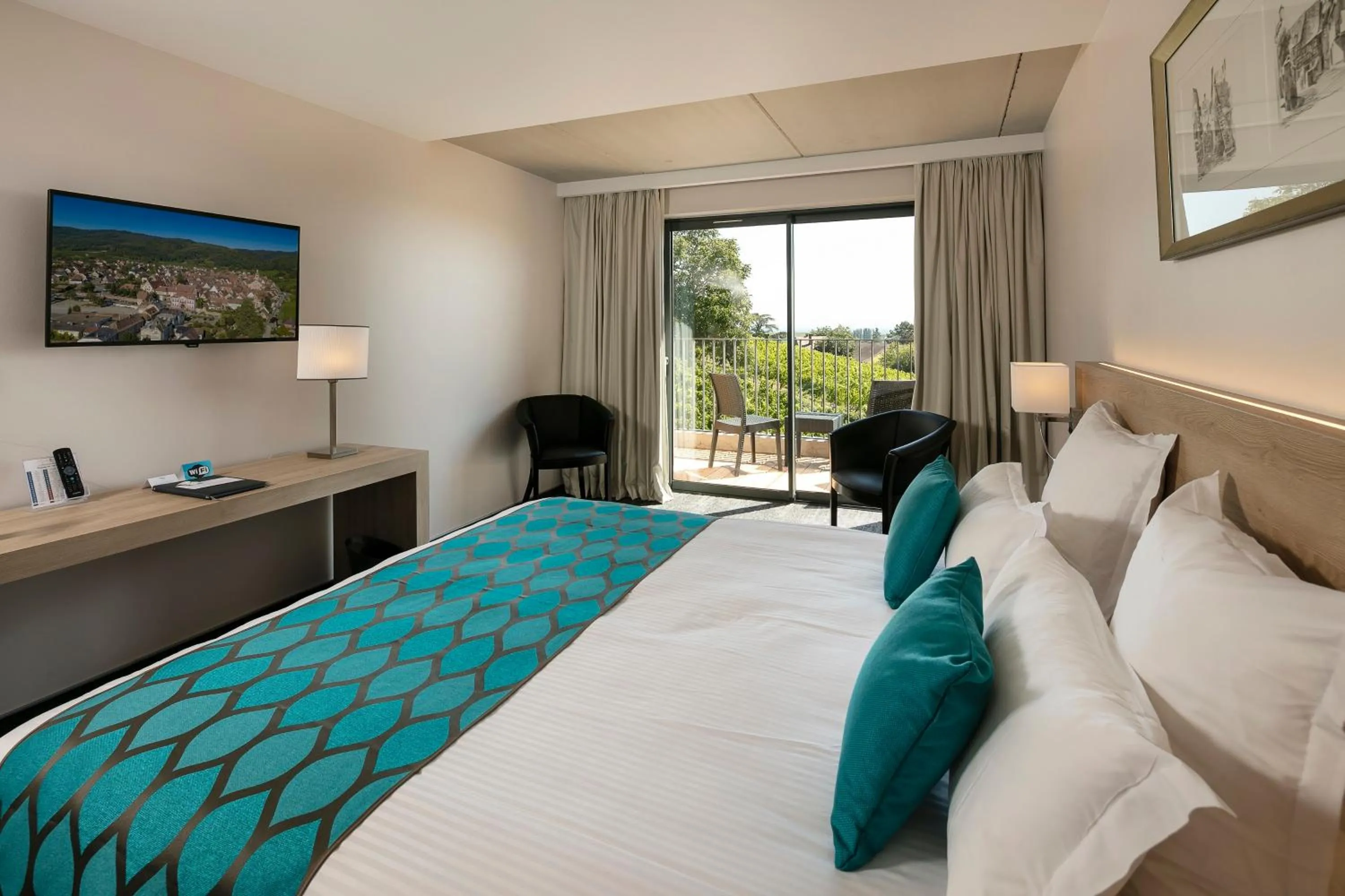 Bedroom, Bed in Best Western Plus Hotel & SPA Le Schoenenbourg