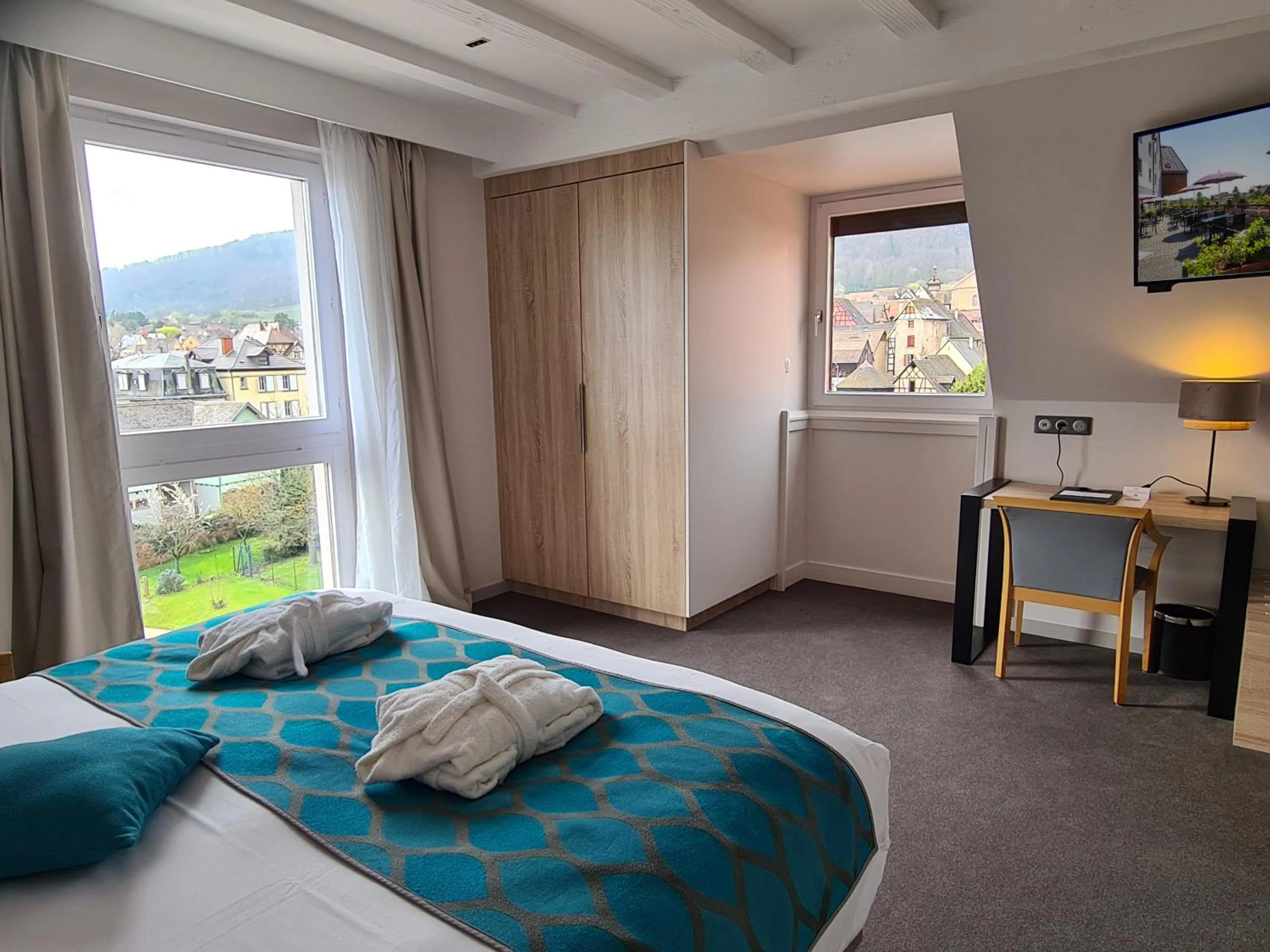 Property building, Bed in Best Western Plus Hotel & SPA Le Schoenenbourg