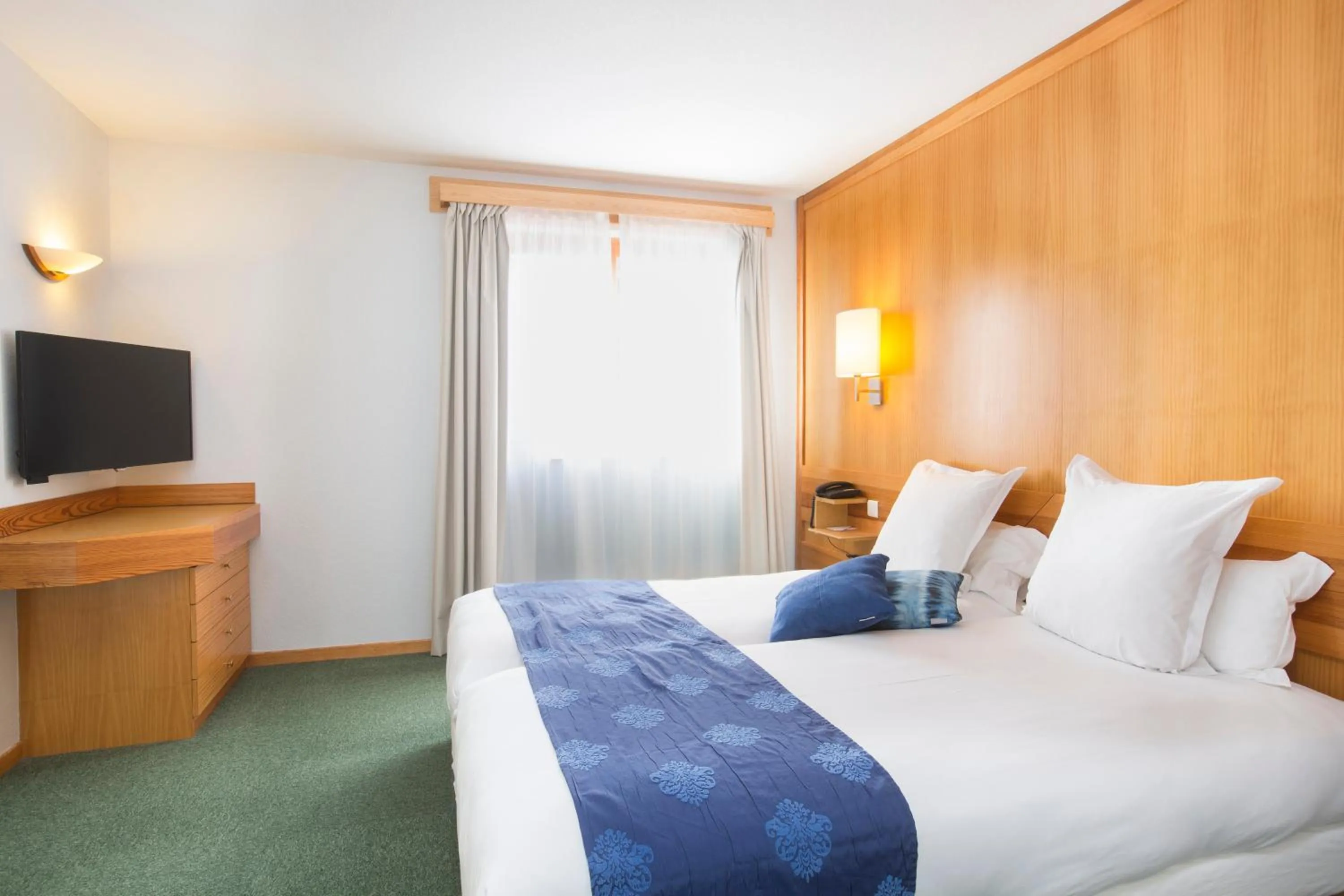 Bedroom, Bed in Best Western Plus Hotel & SPA Le Schoenenbourg