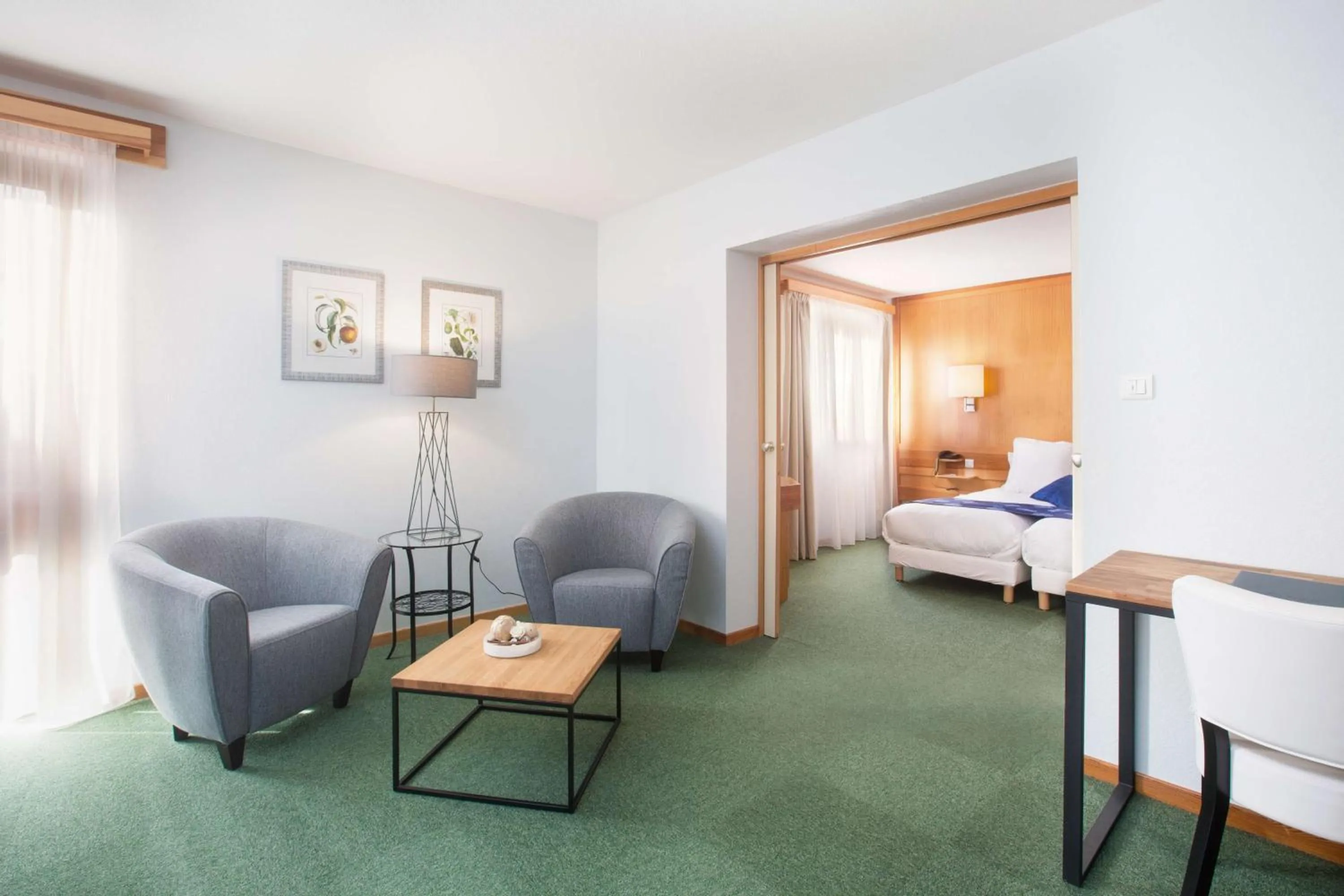 Living room, Bed in Best Western Plus Hotel & SPA Le Schoenenbourg