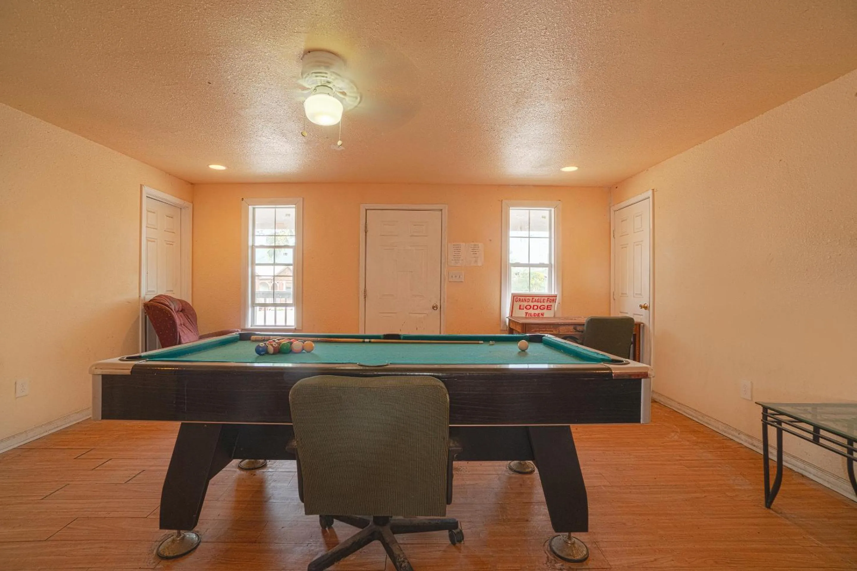 Game Room in Grand Eagle Ford Lodge & RV Park