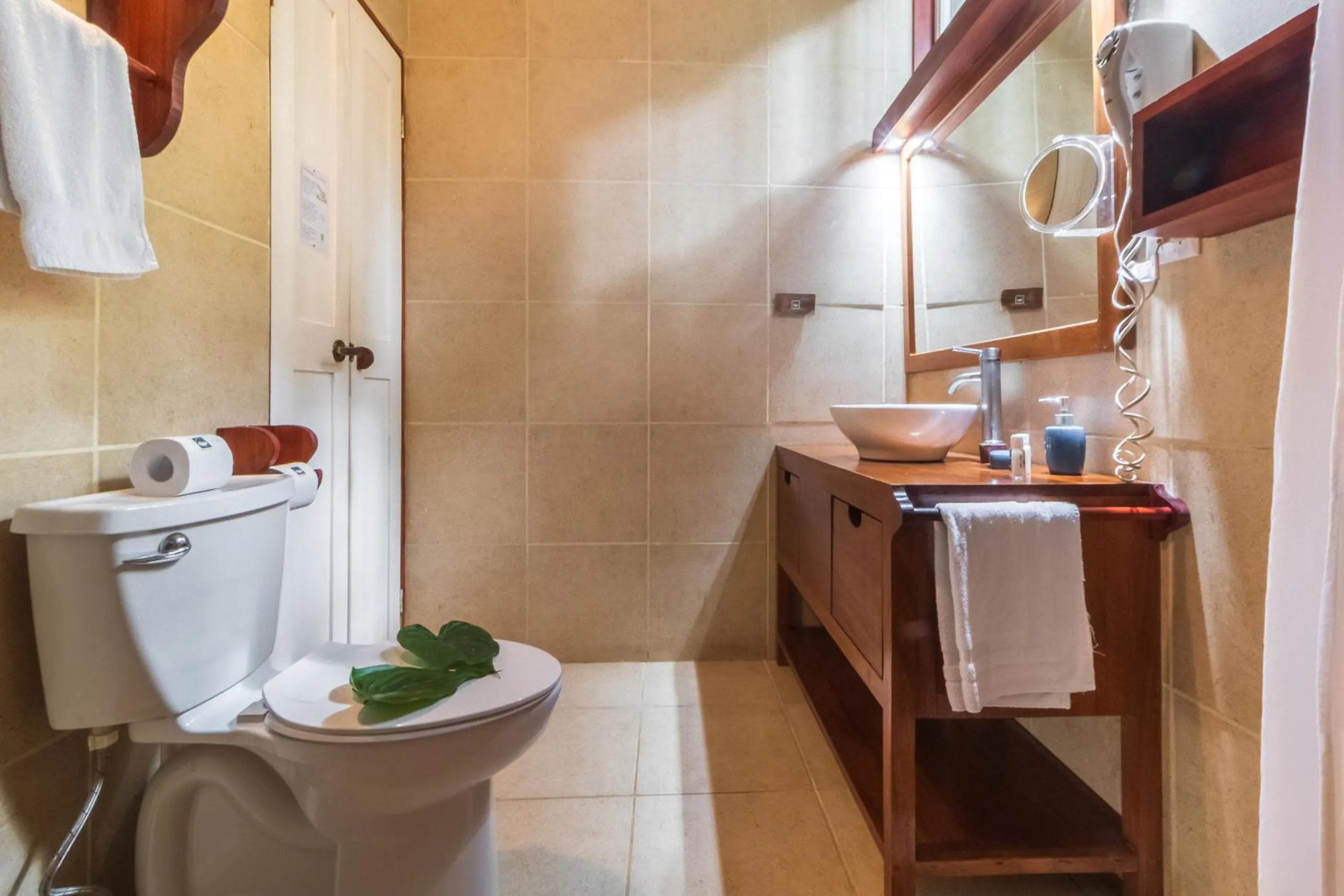 Bathroom in Namuwoki Lodge