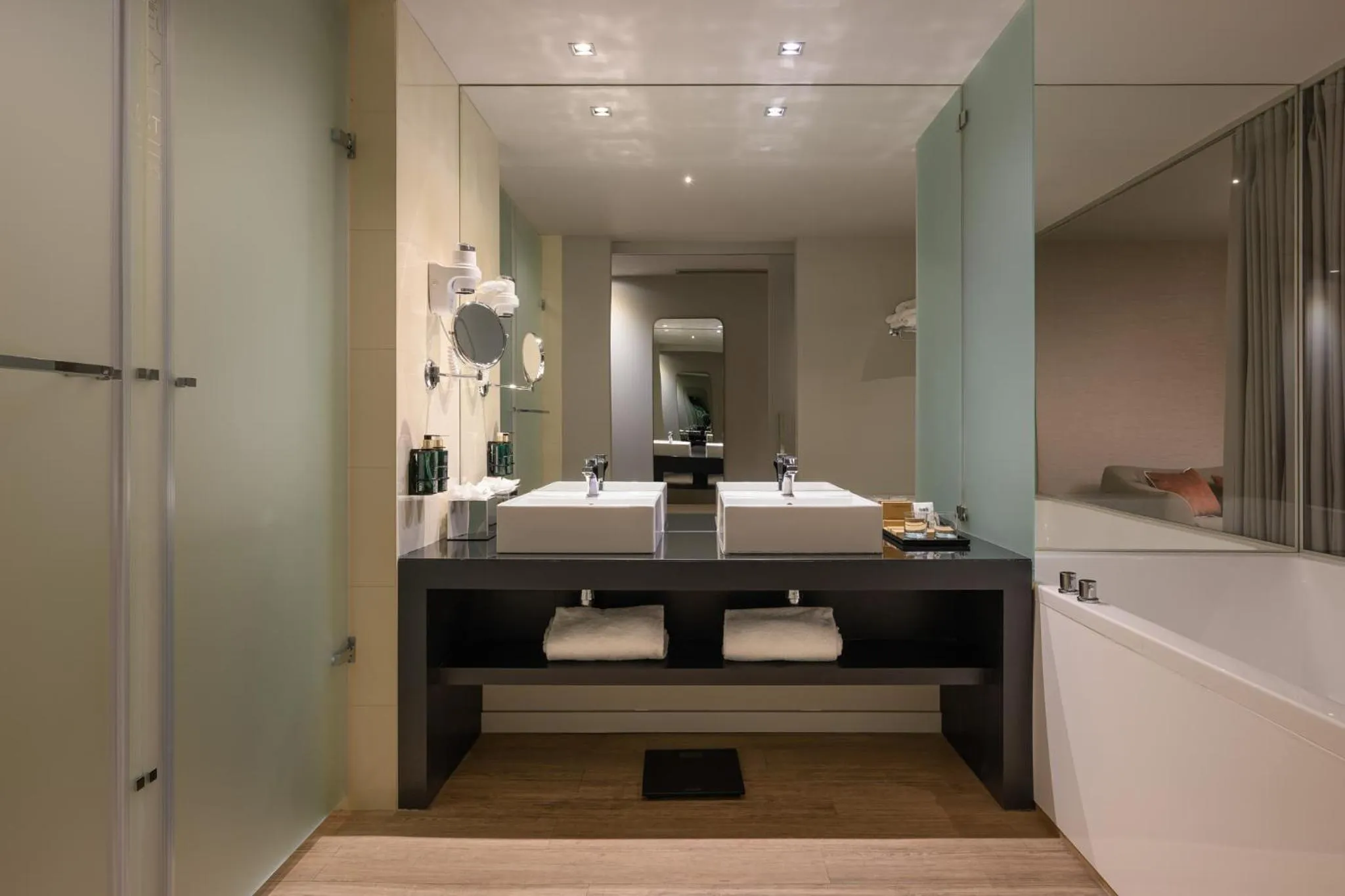 Bathroom in Meliá Lisboa Aeroporto