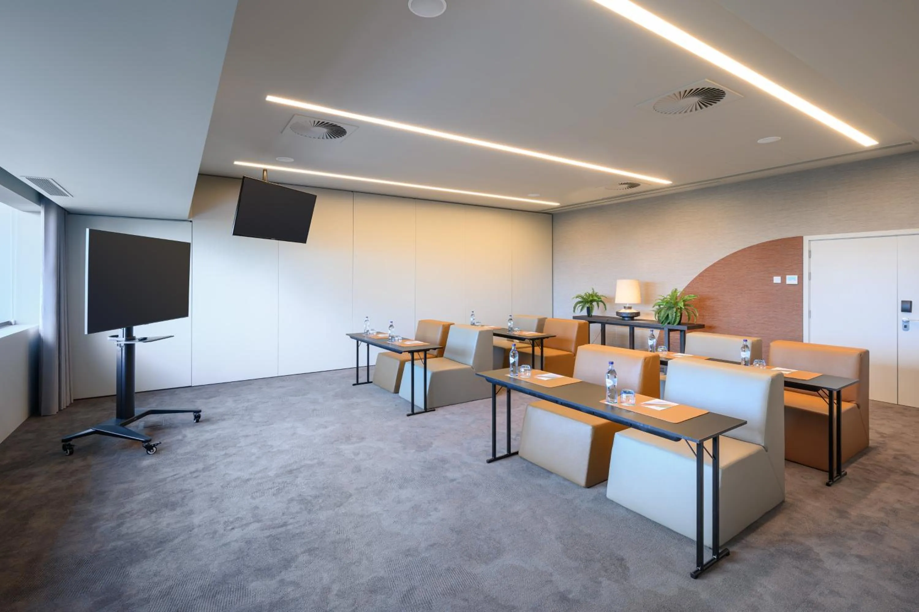 Meeting/conference room in Meliá Lisboa Aeroporto