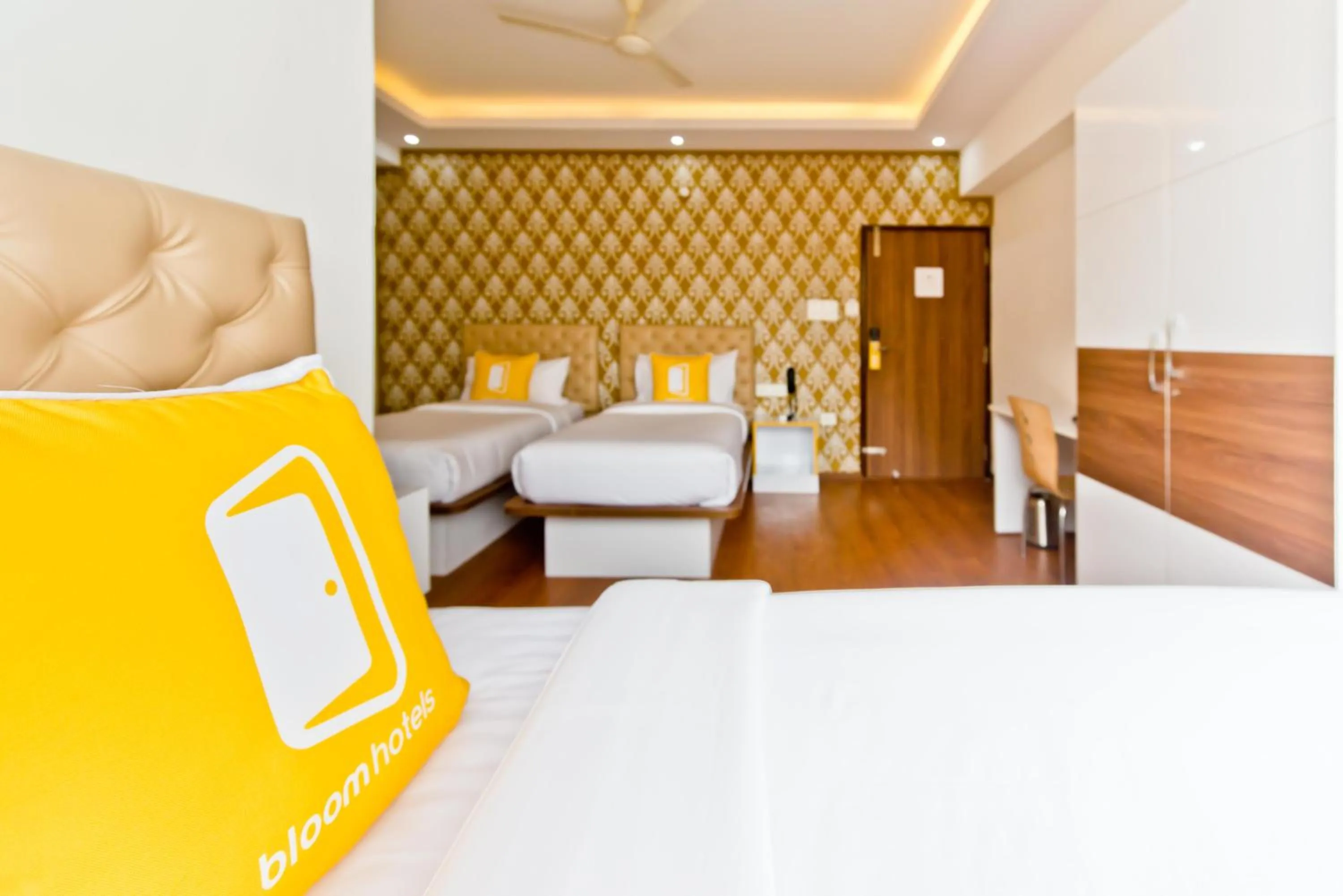 Photo of the whole room, Bed in X by Bloom l Manyata