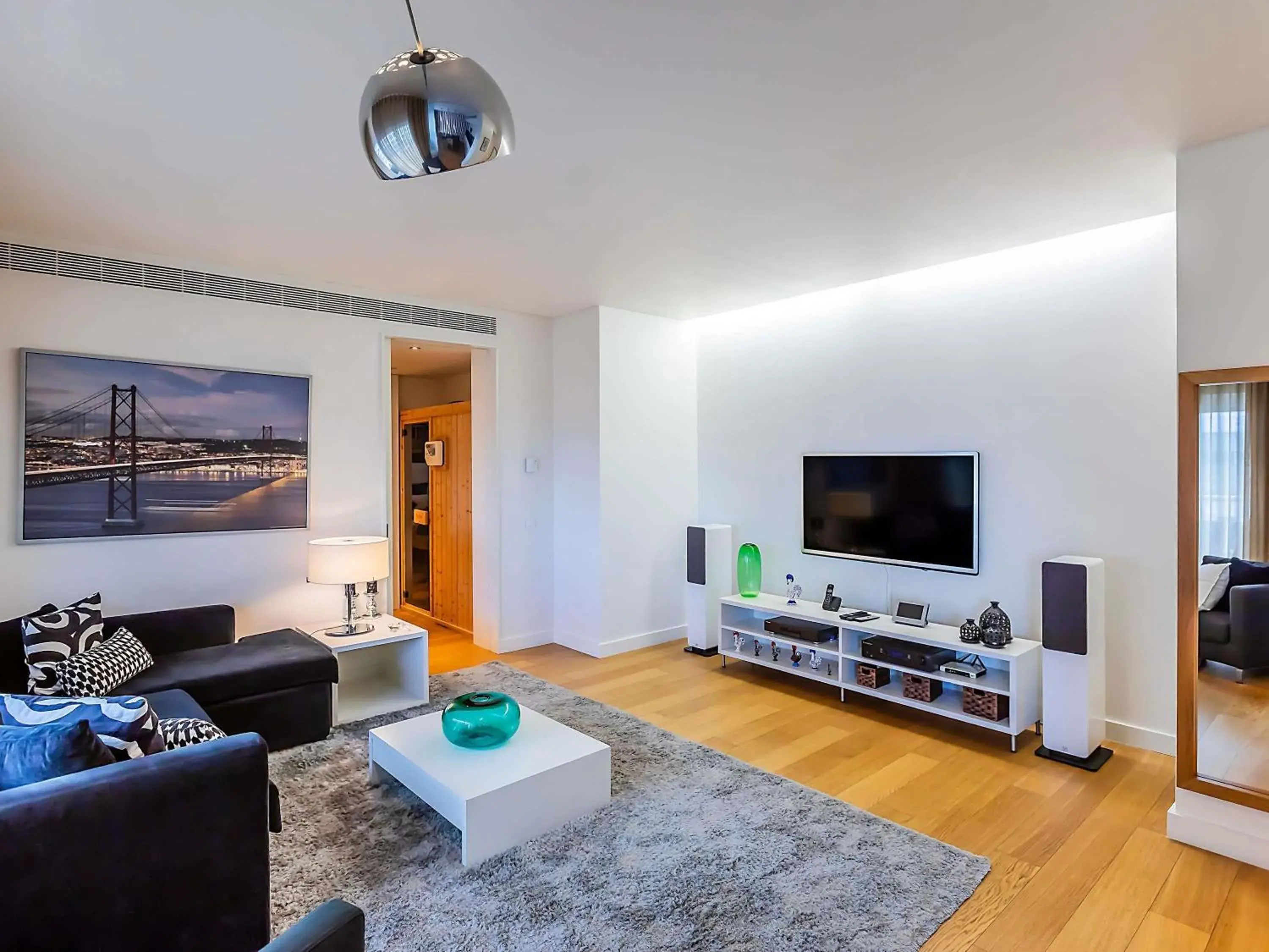 Bedroom in Hotel Ibis Lisboa Parque das Nações Bedroom in Hotel Ibis Lisboa Parque das Nações