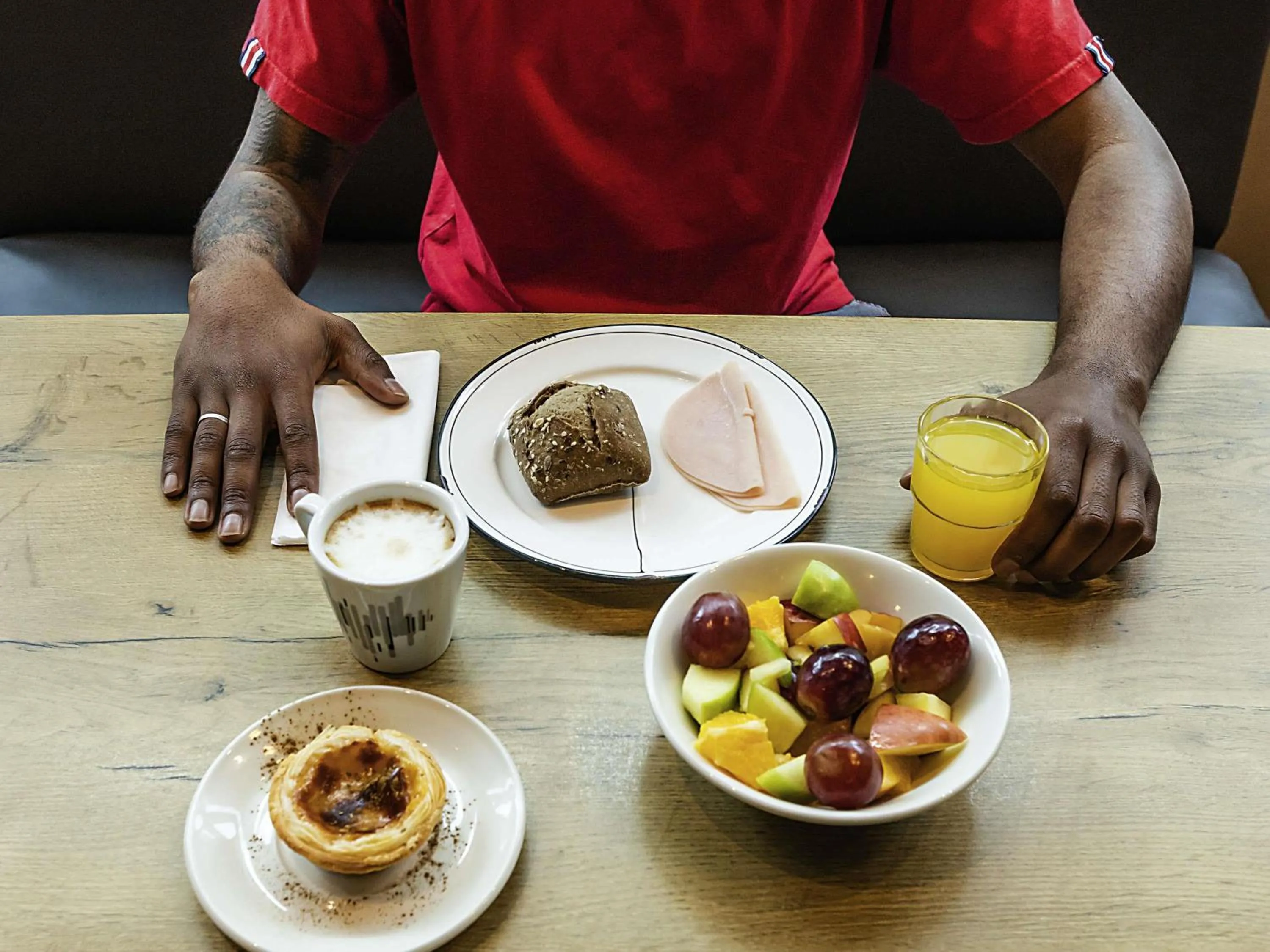 Restaurant/places to eat in Hotel Ibis Lisboa Parque das Nações