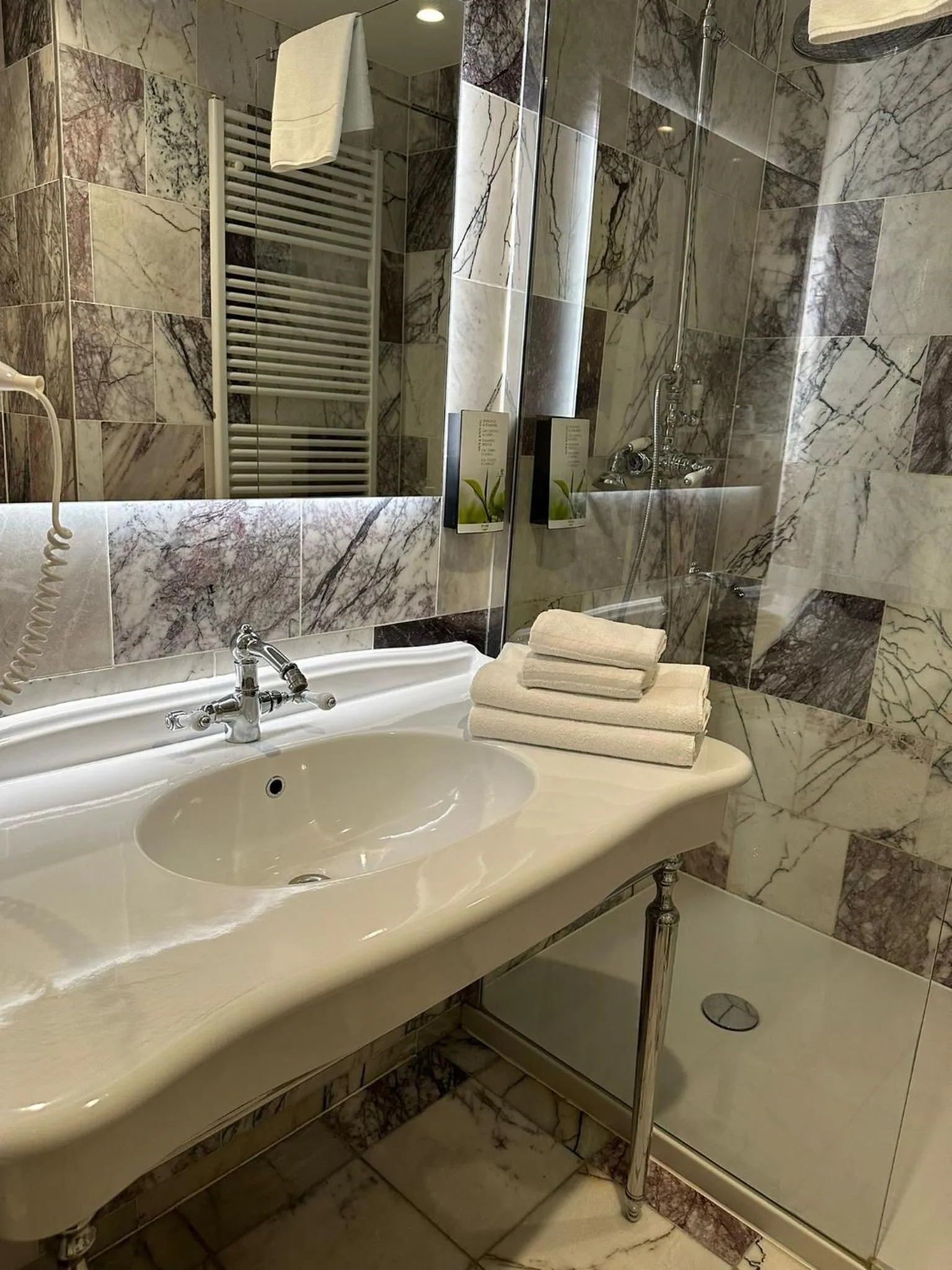 Toilet in Hotel Retro