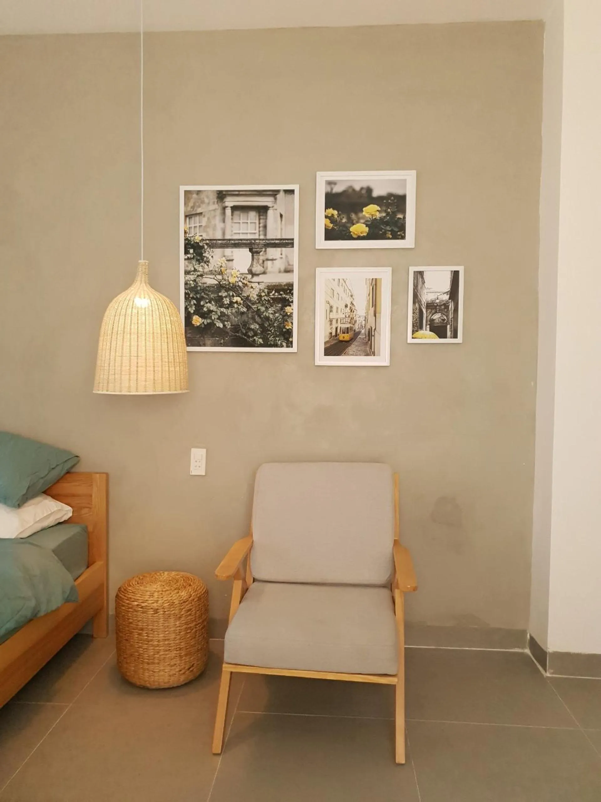 Living room in Lem's Apartment & Coffee