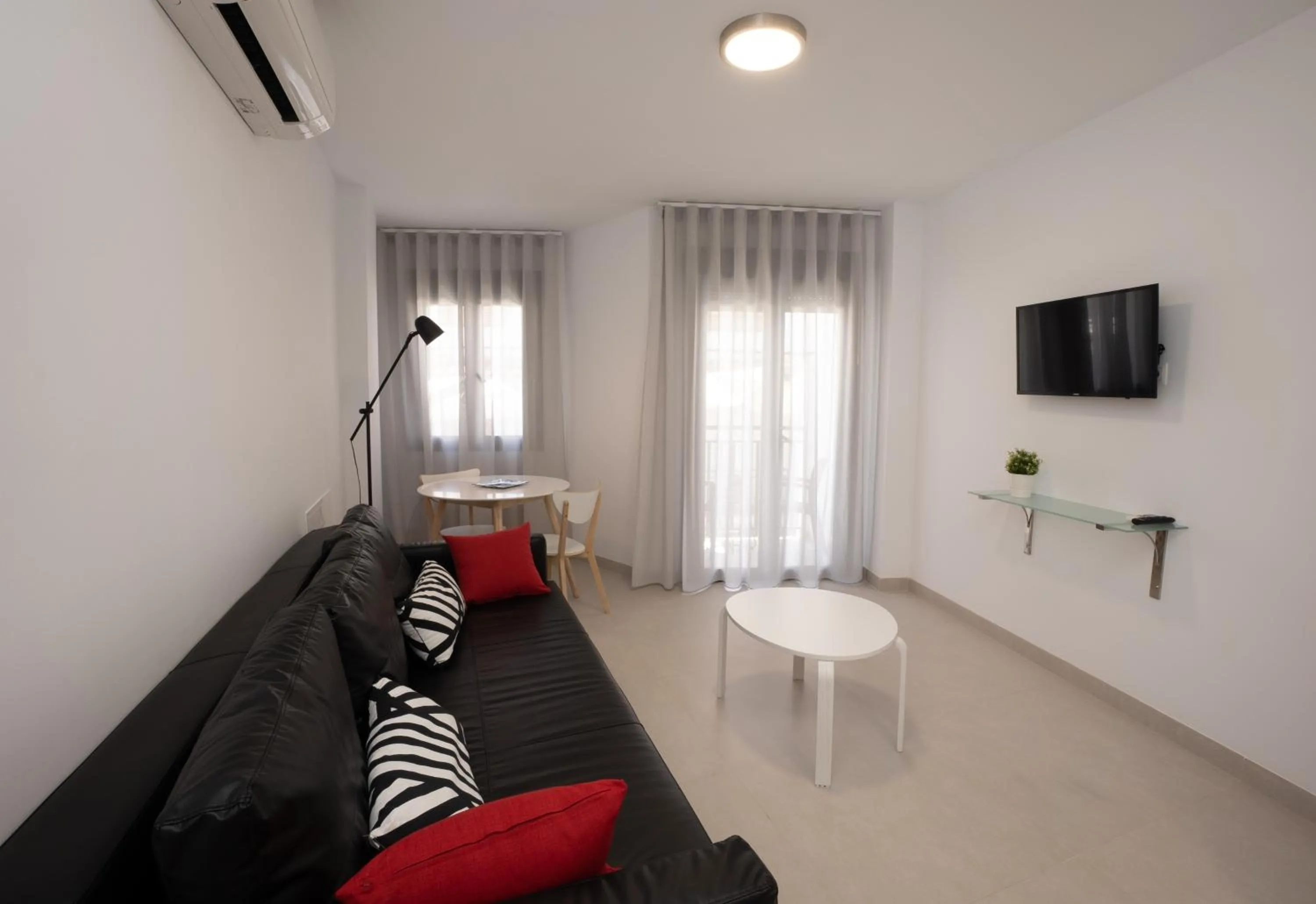 TV and multimedia in Apartamentos Mombasa 1 Planta