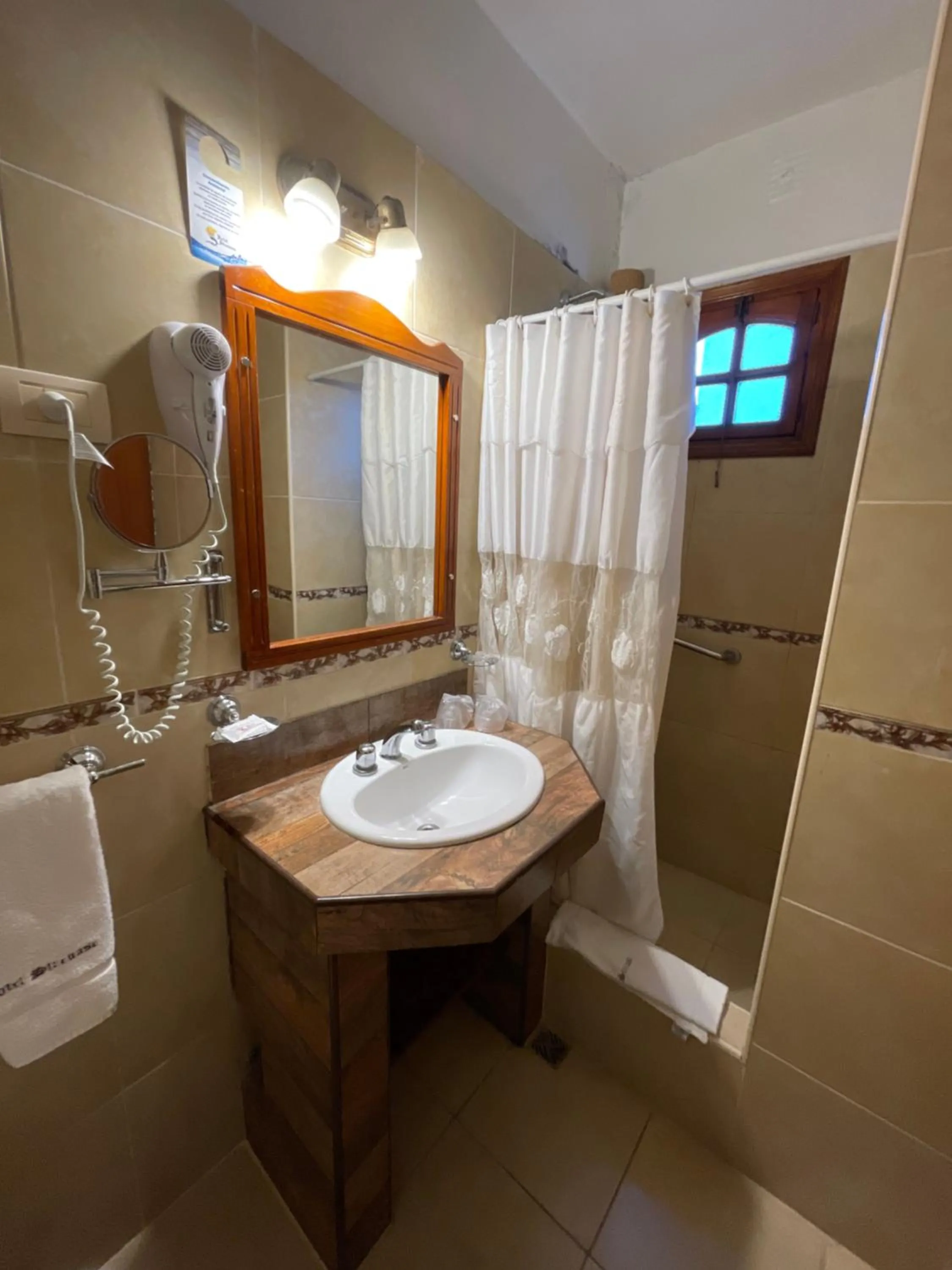 Shower in Hosteria Sirenuse