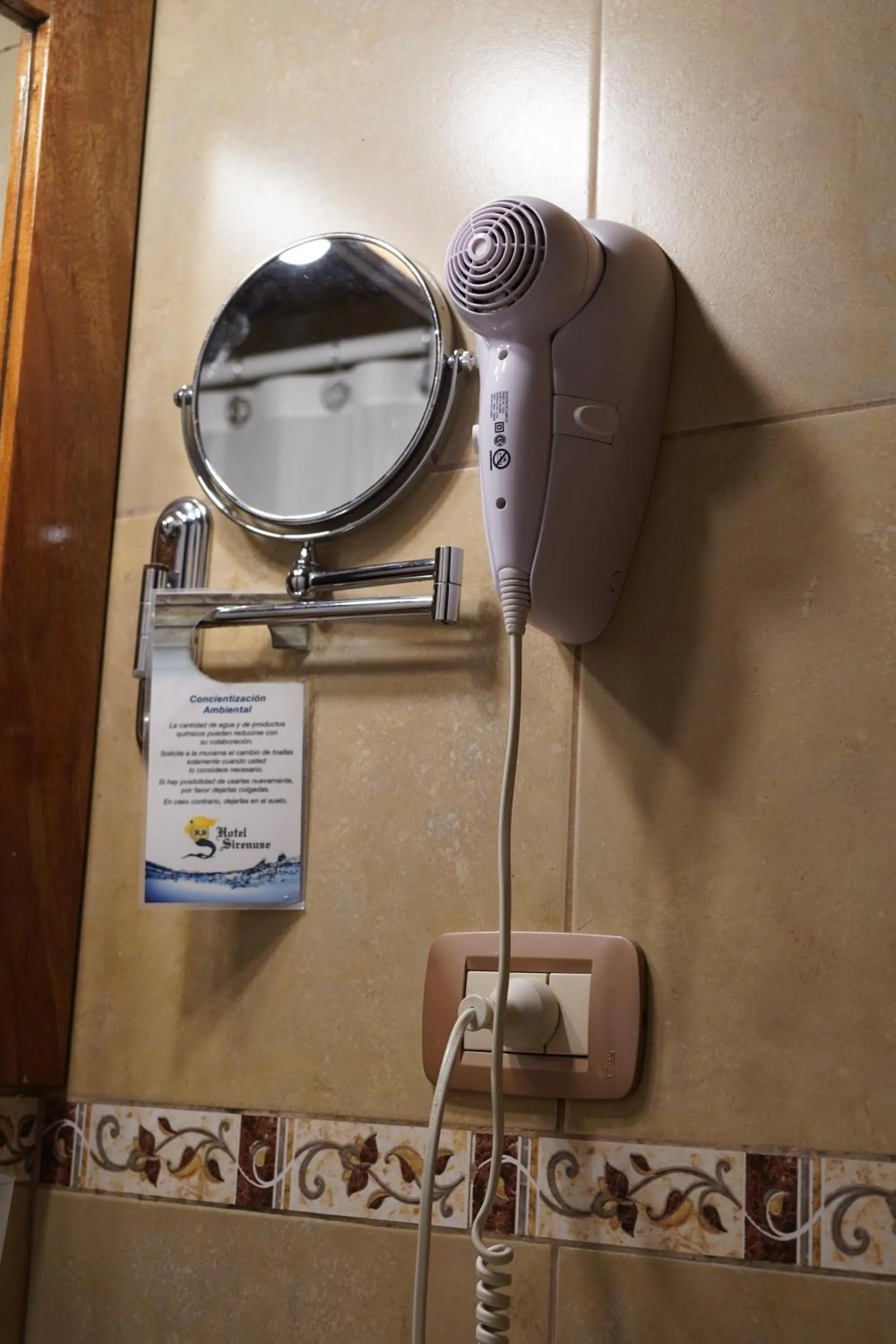 hair dryier in Hosteria Sirenuse