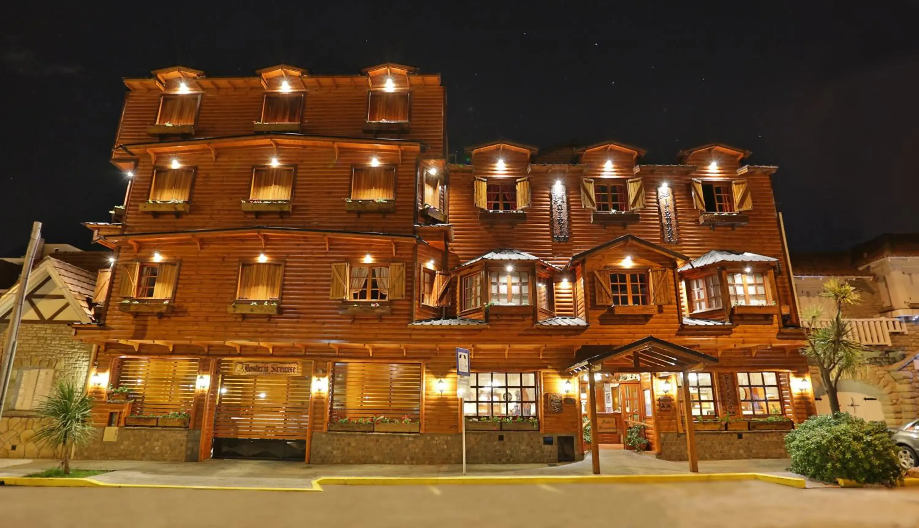 Property building in Hosteria Sirenuse Property building in Hosteria Sirenuse