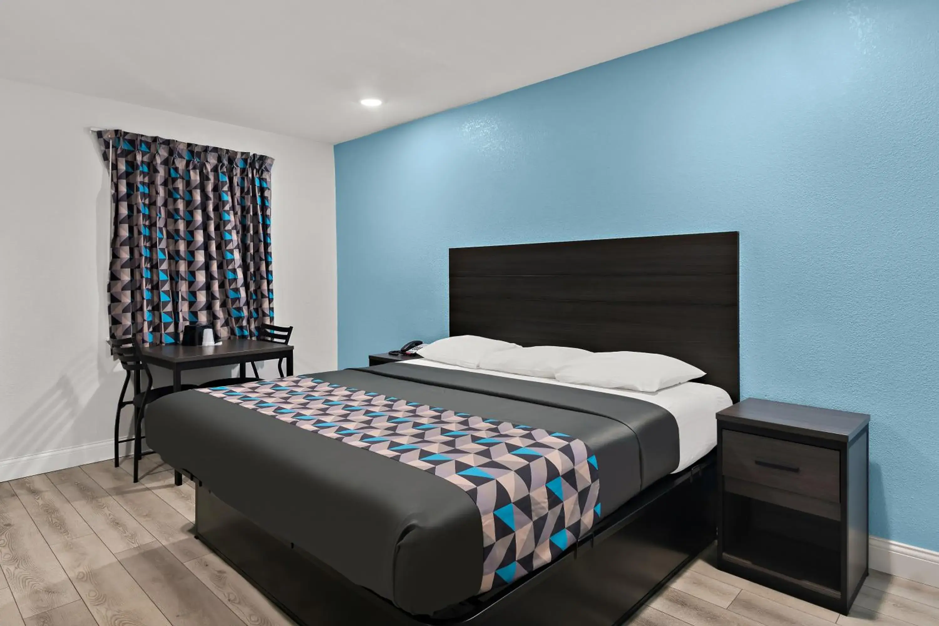 King Room - Smoking in Rodeway Inn King Room - Smoking in Rodeway Inn