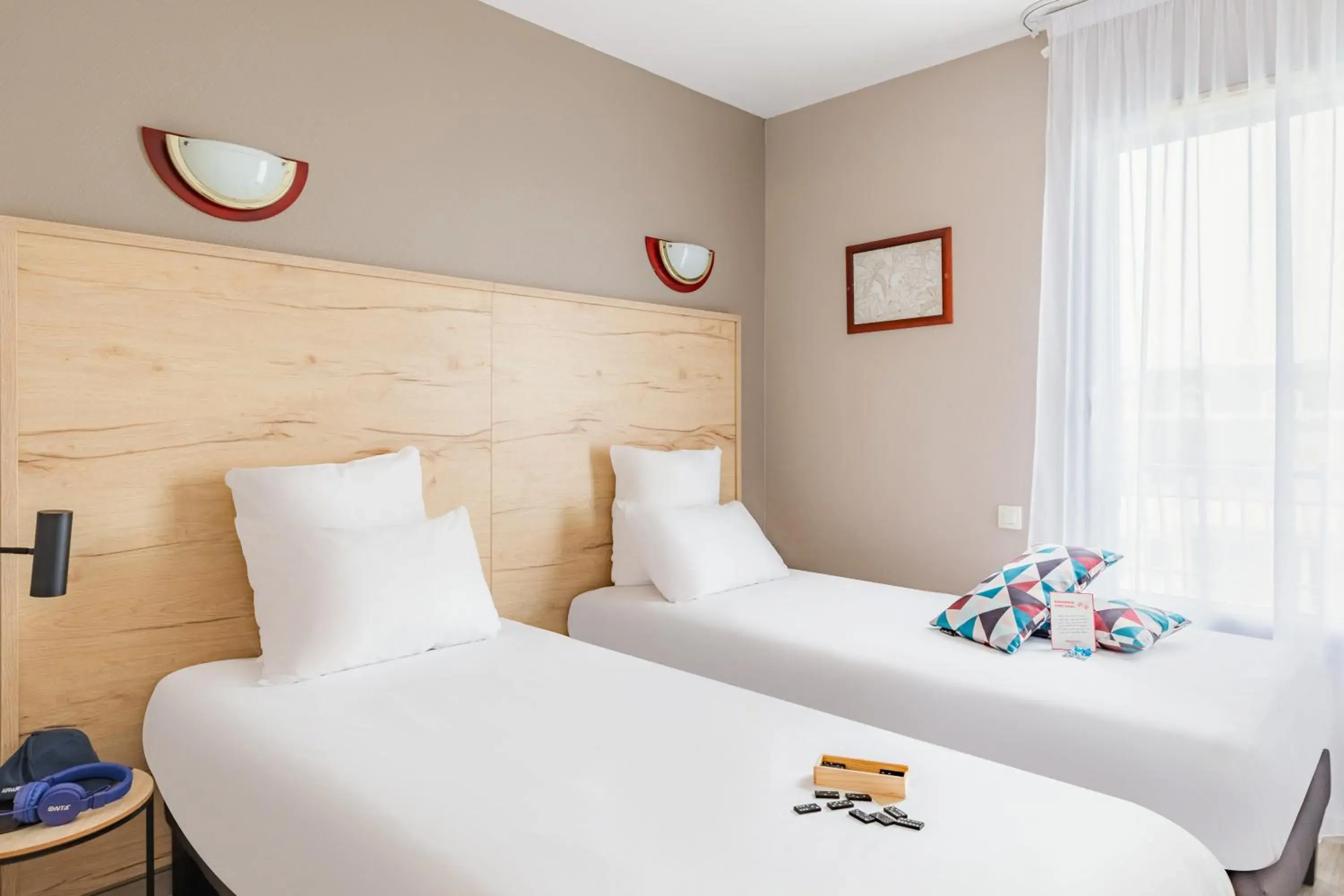 Bed in Appart'City Confort Nantes Cité des Congrès Bed in Appart'City Confort Nantes Cité des Congrès