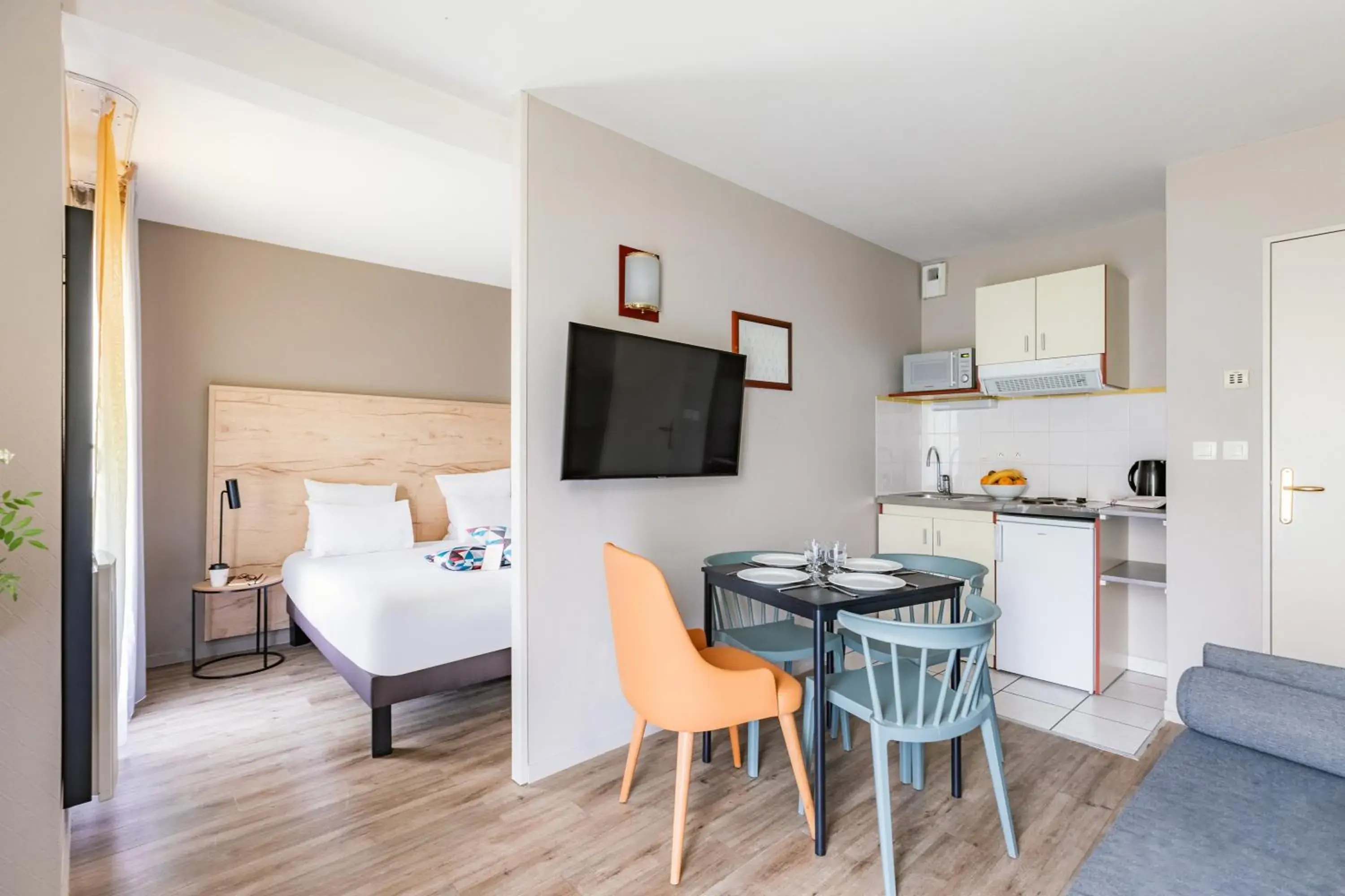 Bed in Appart'City Confort Nantes Cité des Congrès Bed in Appart'City Confort Nantes Cité des Congrès