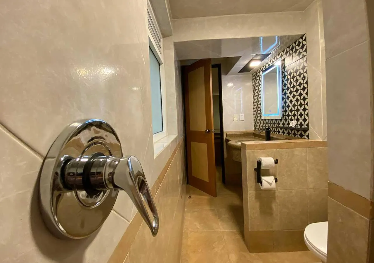 Bathroom in Hotel Villa de Madrid