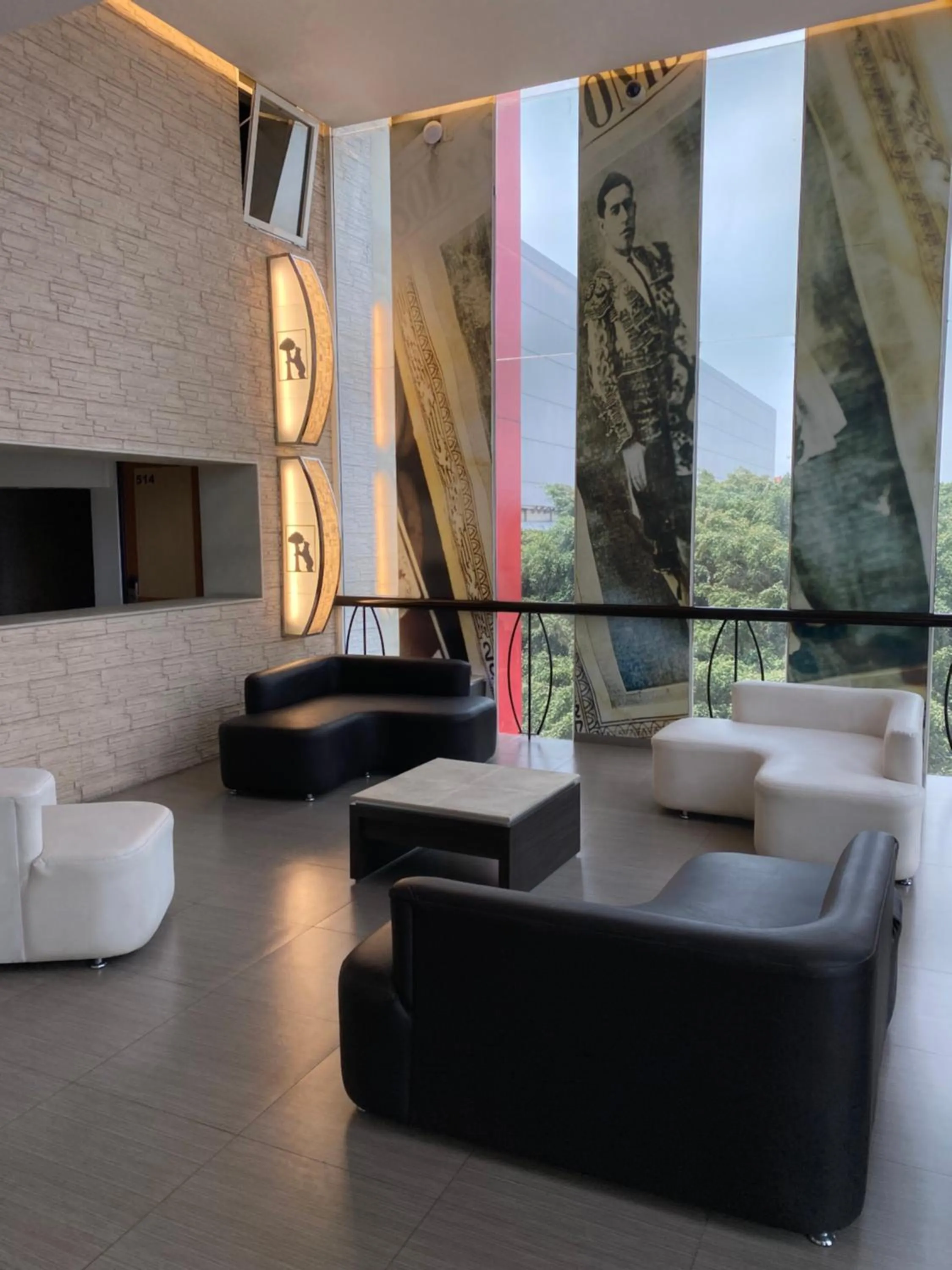 Living room in Hotel Villa de Madrid