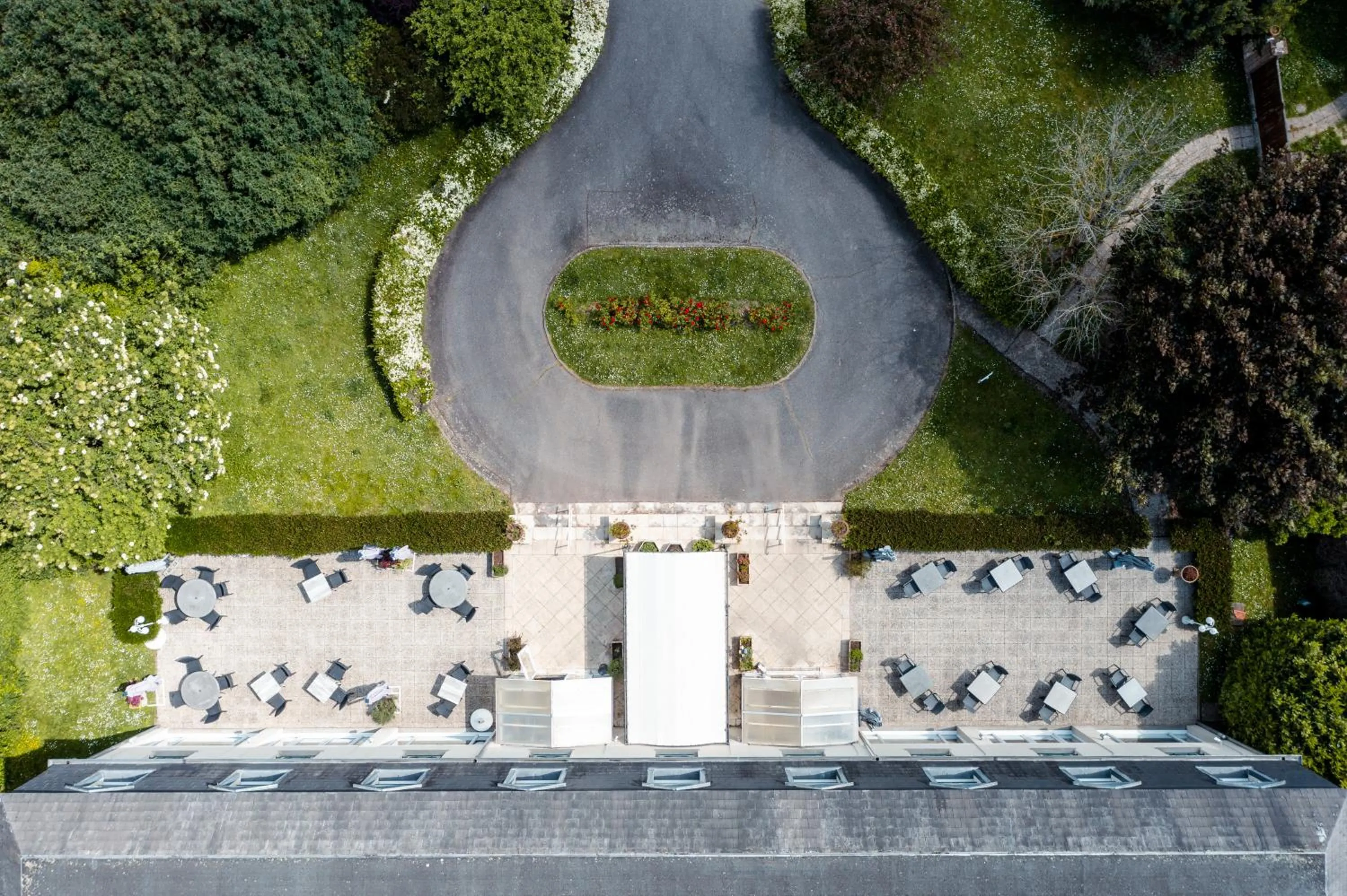 Property building in Le Pré Saint Germain