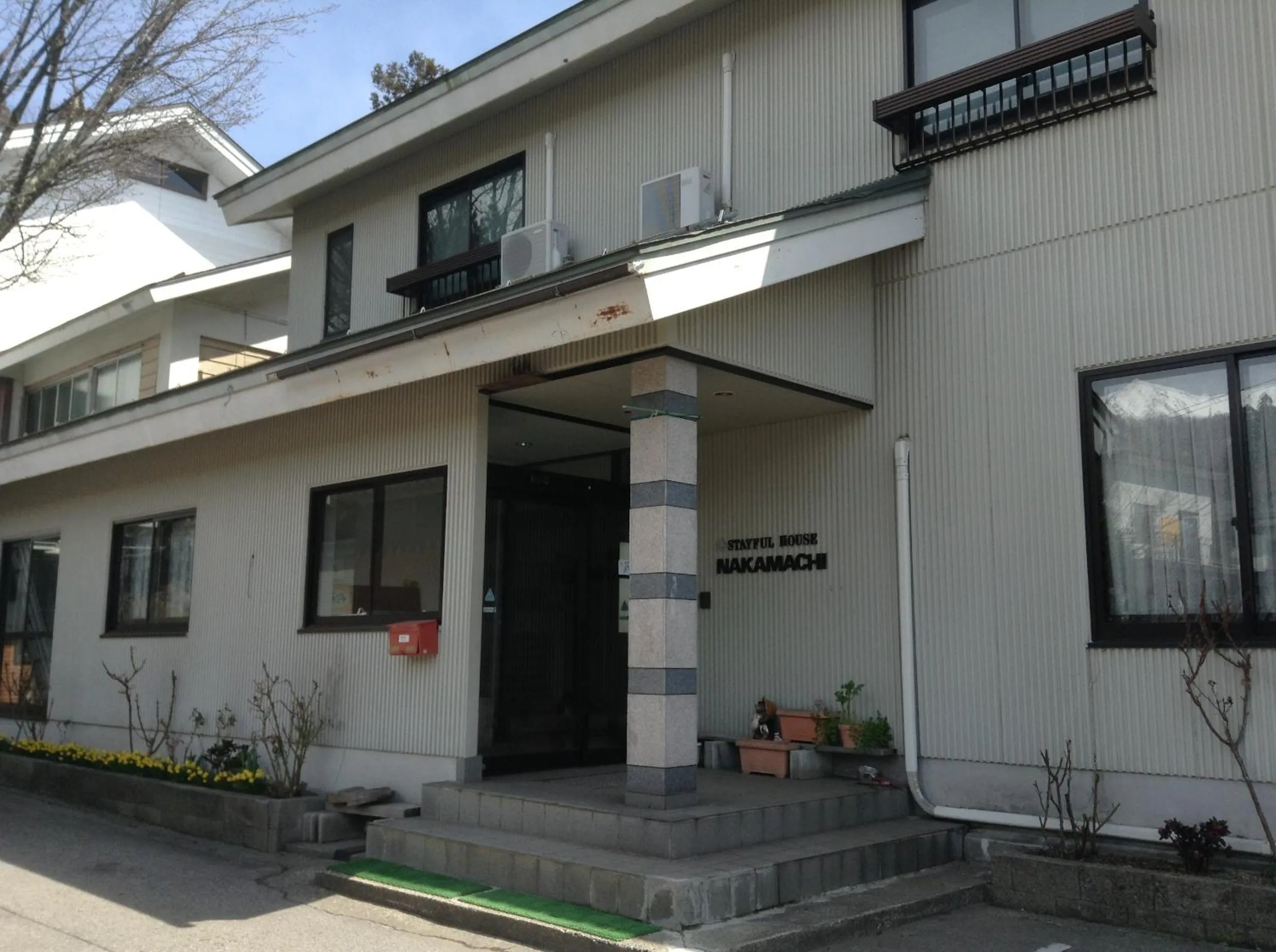 Facade/entrance in Stayful House Nakamachi