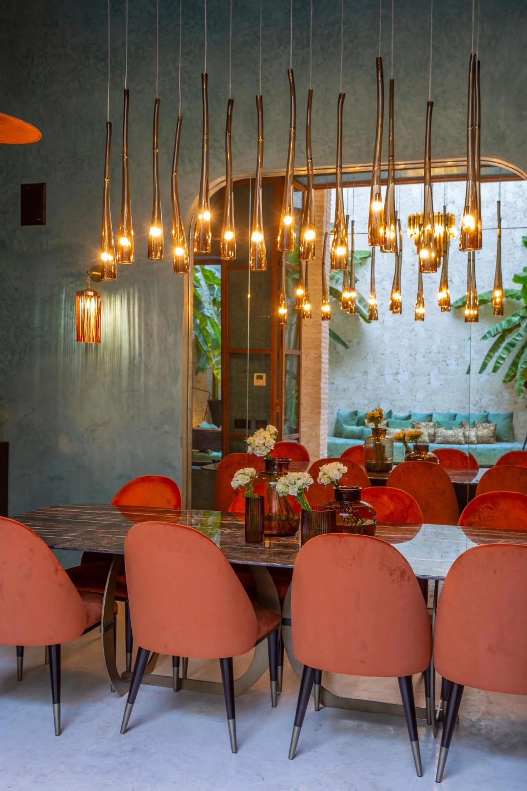 Restaurant/places to eat in Riad Tajania