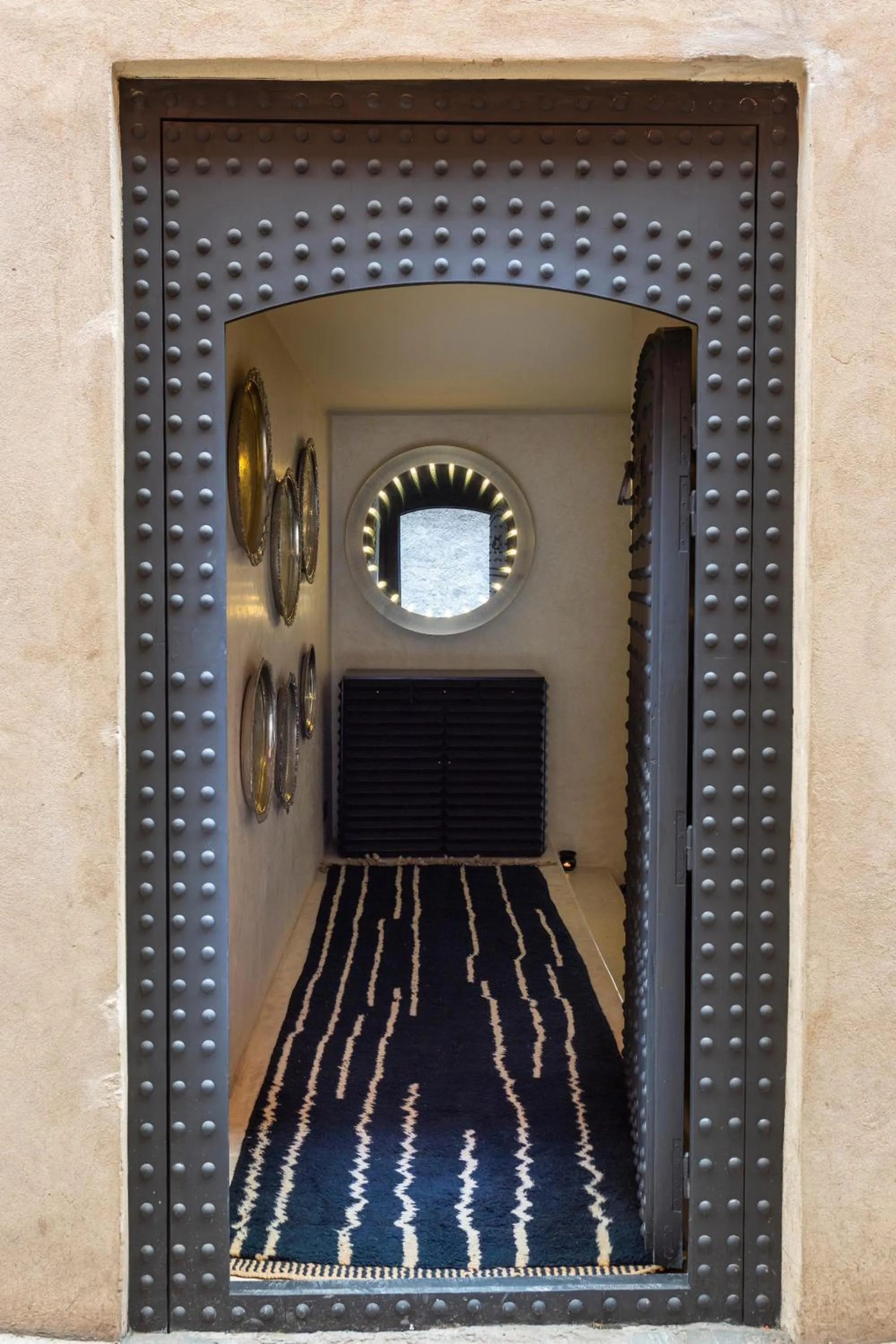 Facade/entrance, Bed in Riad Tajania