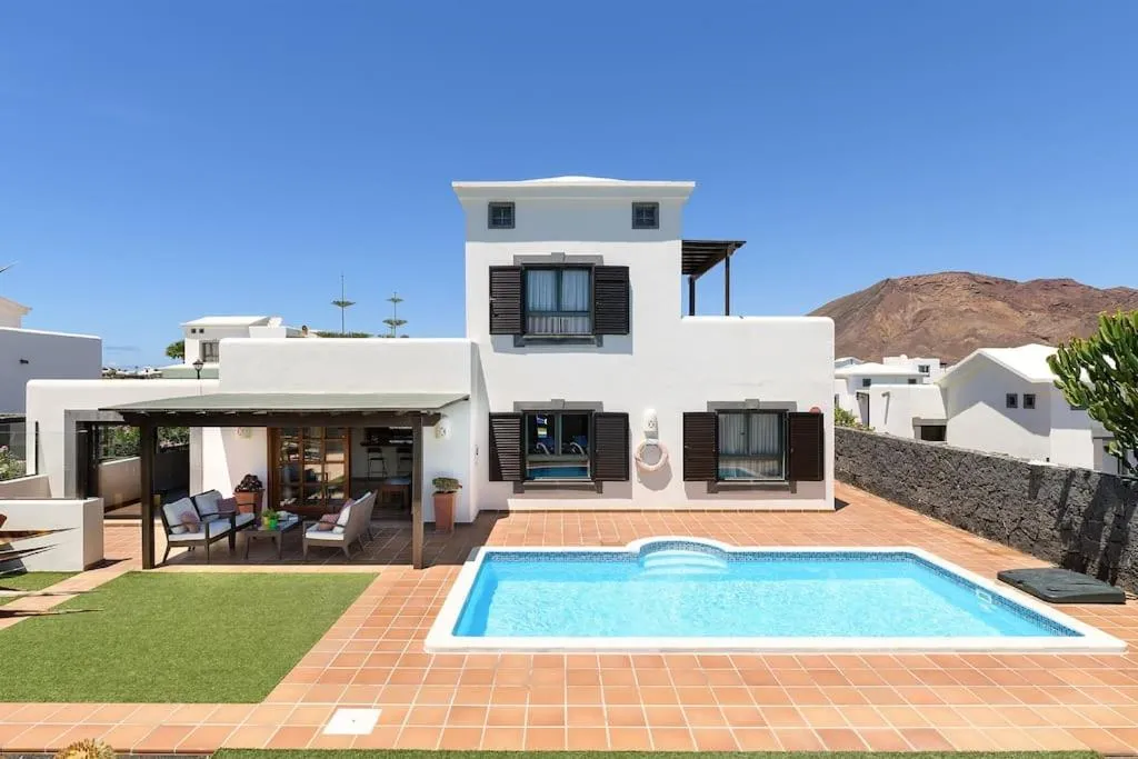 Property building in Hipoclub Villas, Aguamarina 10