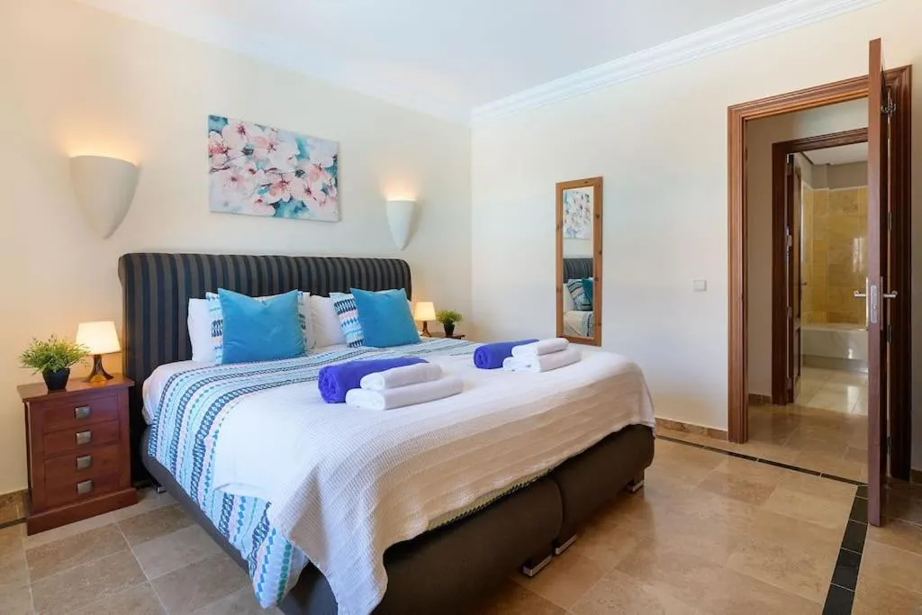 Bedroom, Bed in Hipoclub Villas, Aguamarina 10