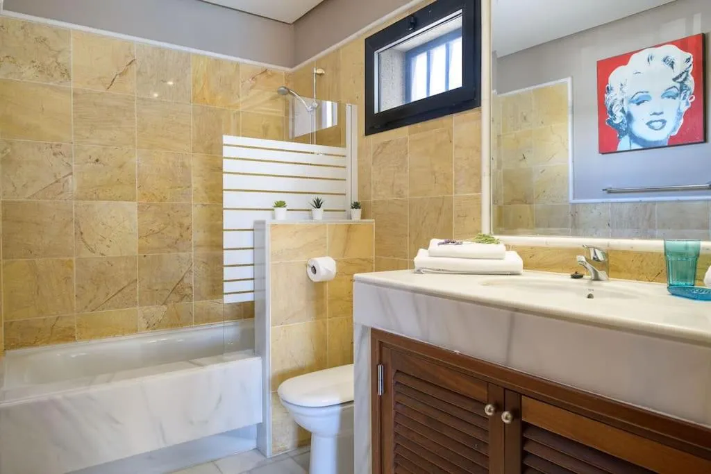 Bathroom in Hipoclub Villas, Aguamarina 10