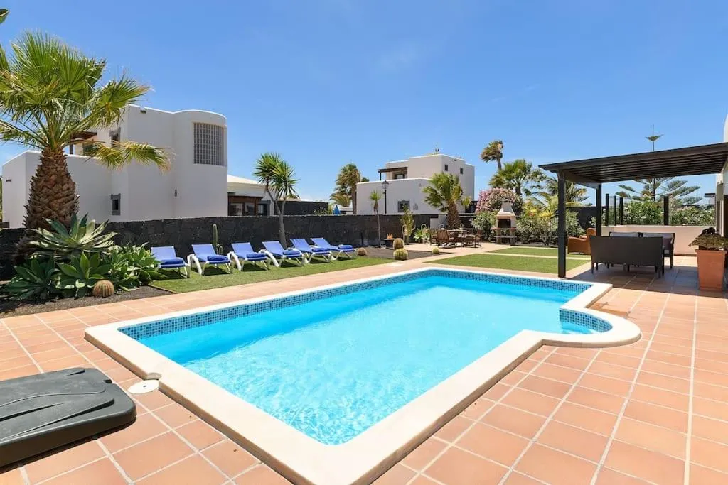 Swimming pool in Hipoclub Villas, Aguamarina 10