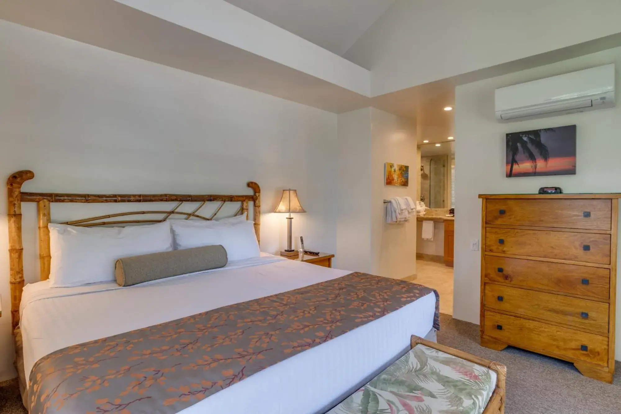 Bed in Palms at Wailea Bed in Palms at Wailea