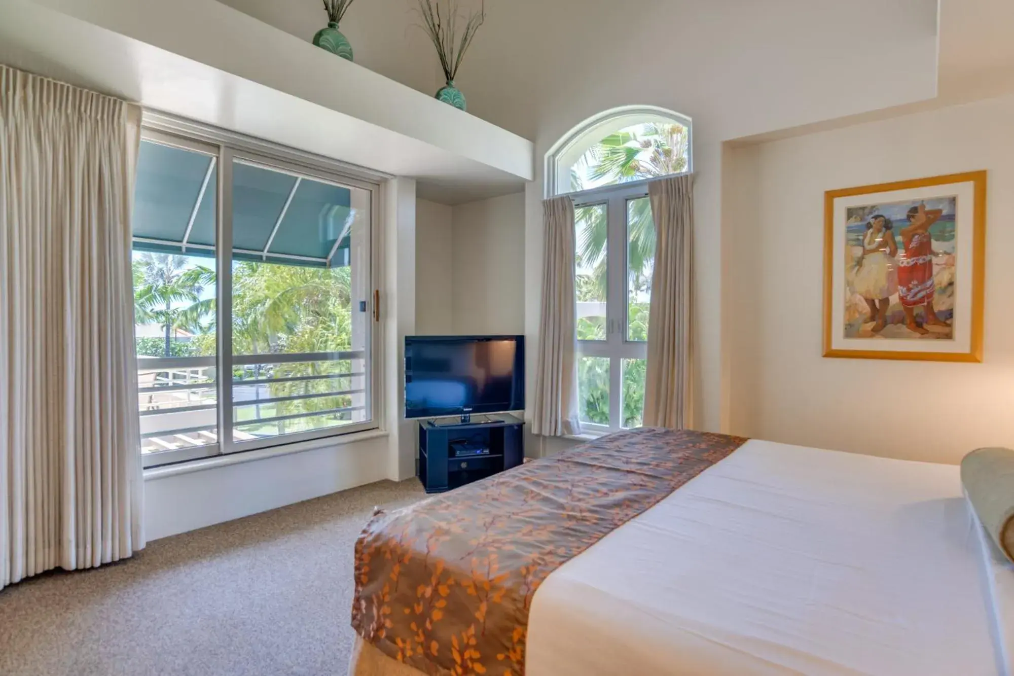 Bed in Palms at Wailea Bed in Palms at Wailea