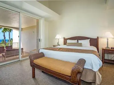 Bed in Palms at Wailea Bed in Palms at Wailea