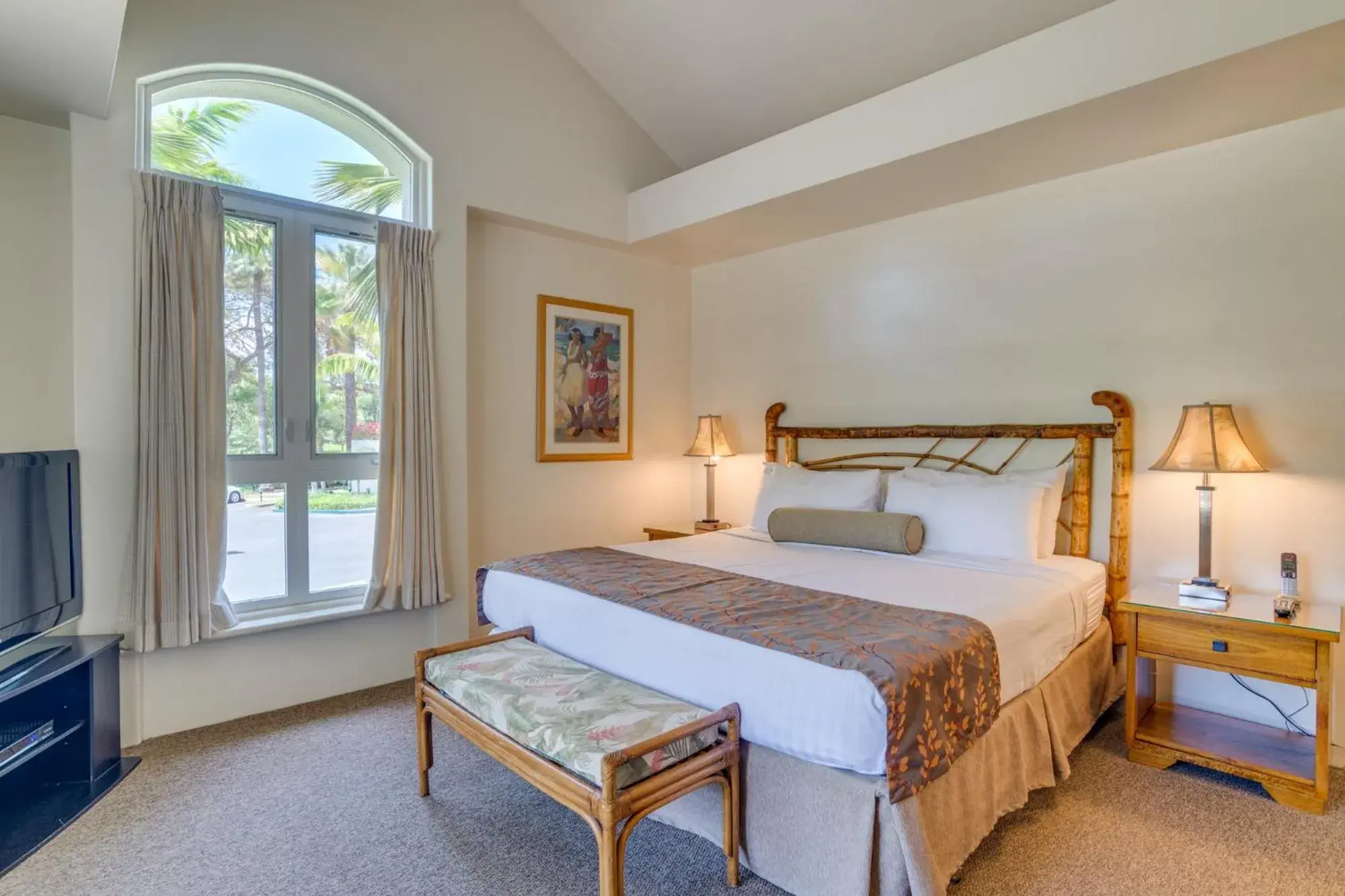 Bed in Palms at Wailea Bed in Palms at Wailea