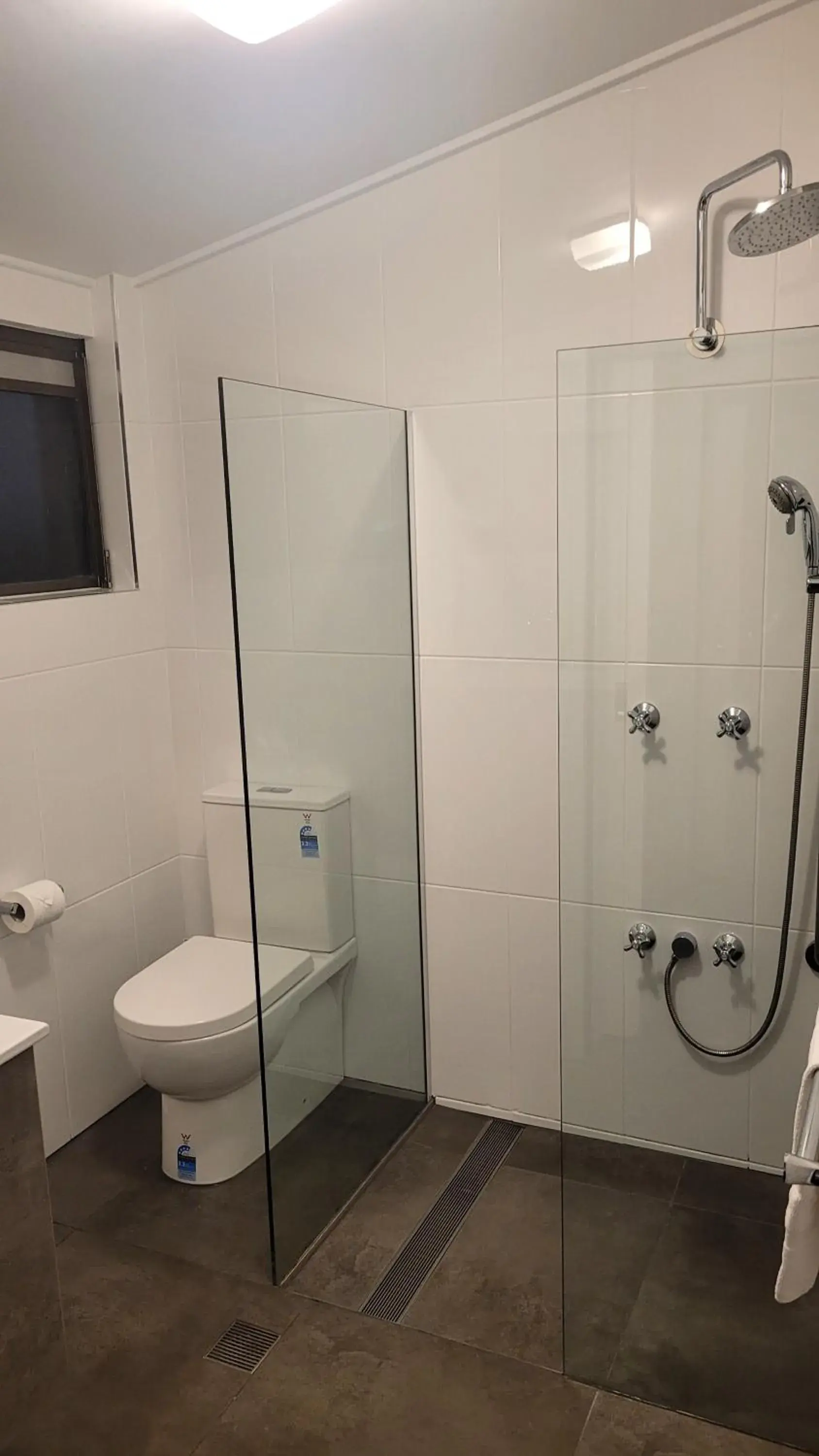 King Room - Disability Access in Fern Bay Motel King Room - Disability Access in Fern Bay Motel